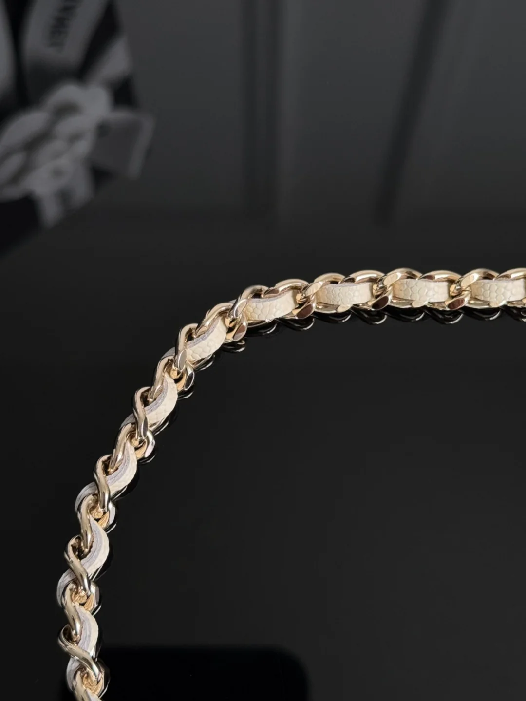 Chan 25C messenger bag