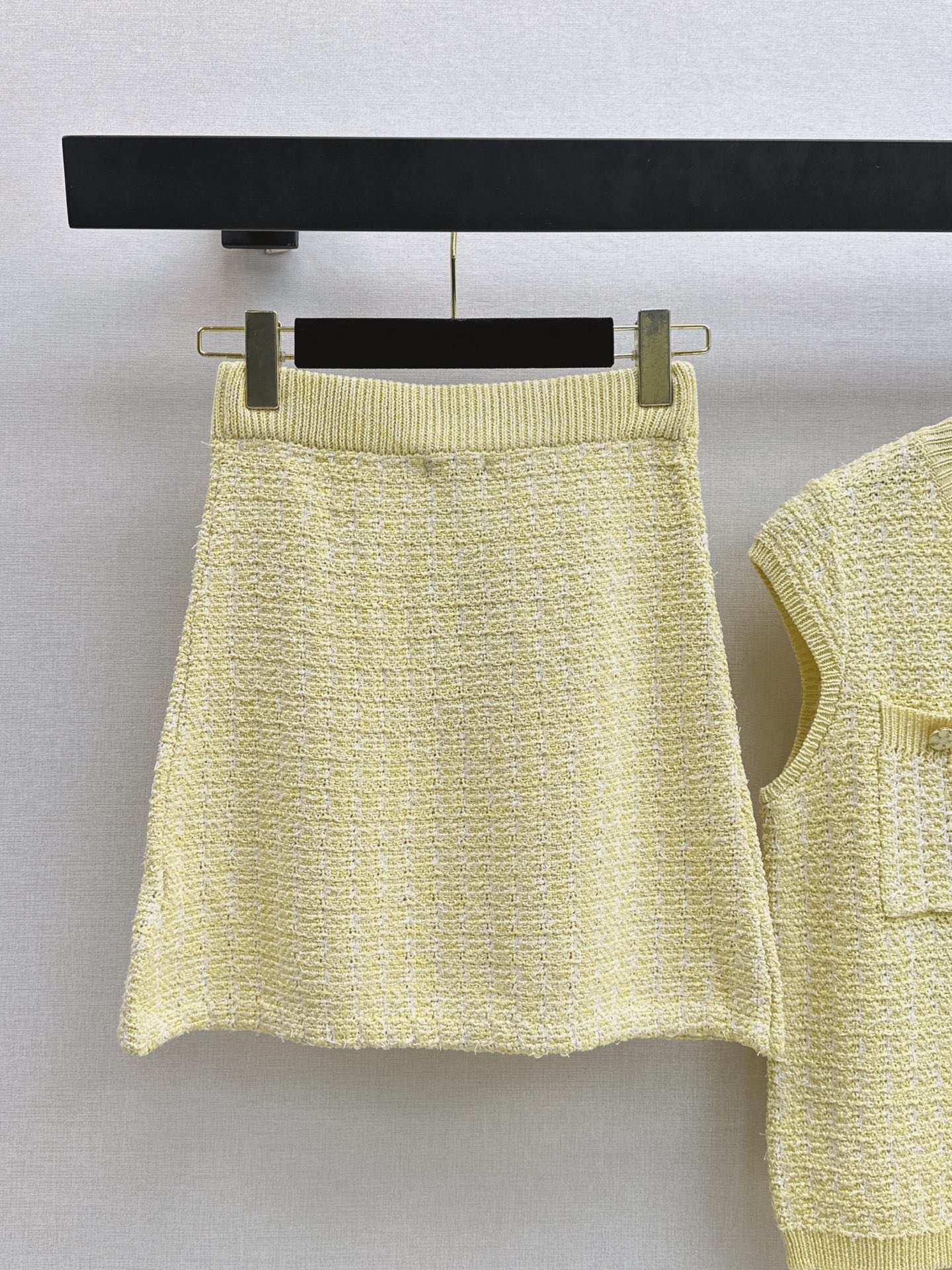 Chan 26ss sleeveless knit cardigan skirt set