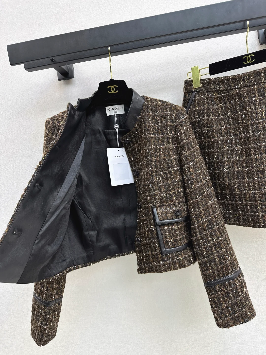 Chan 25fw tweed suit