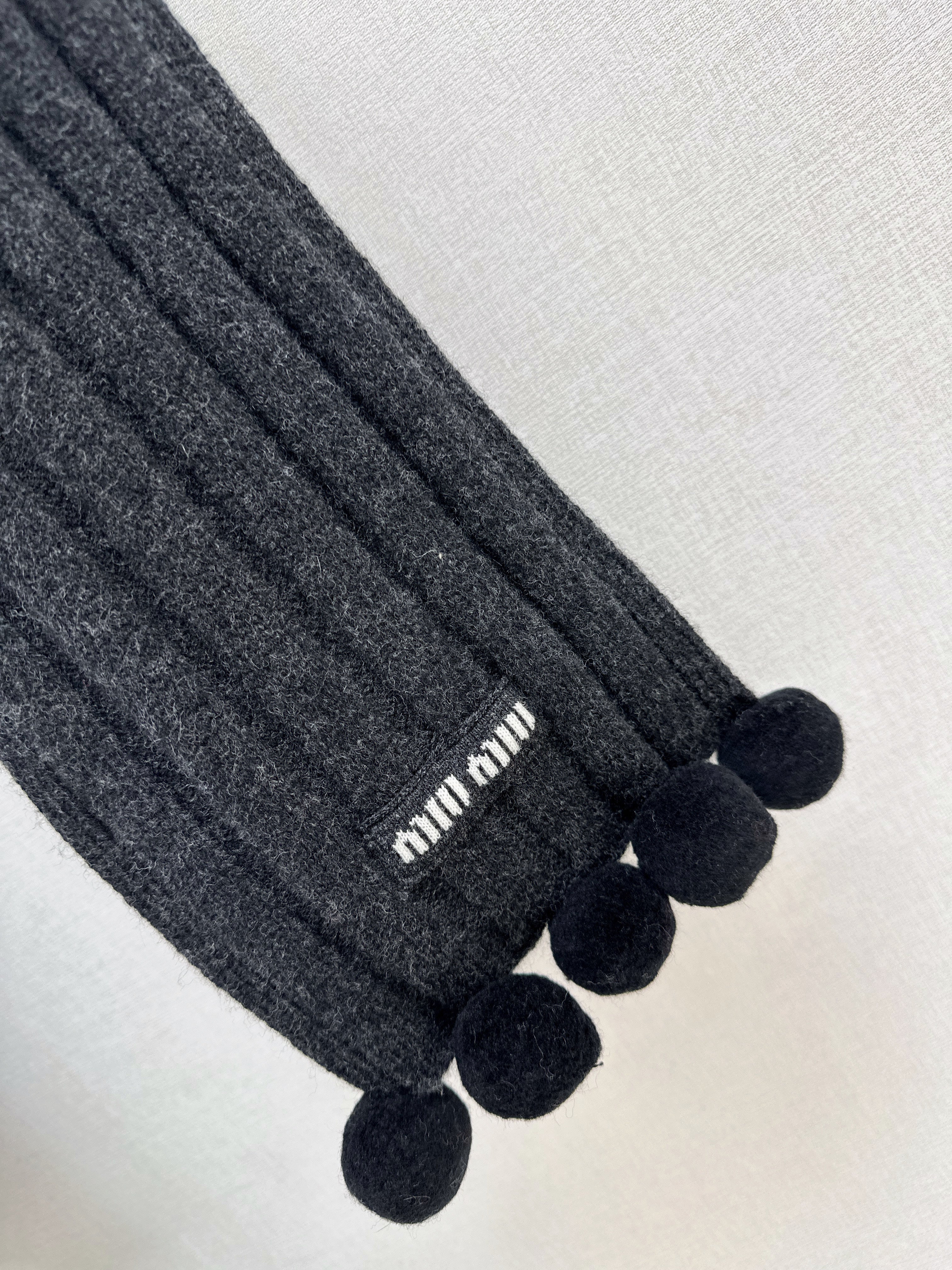 Miu 26ss wool scarf
