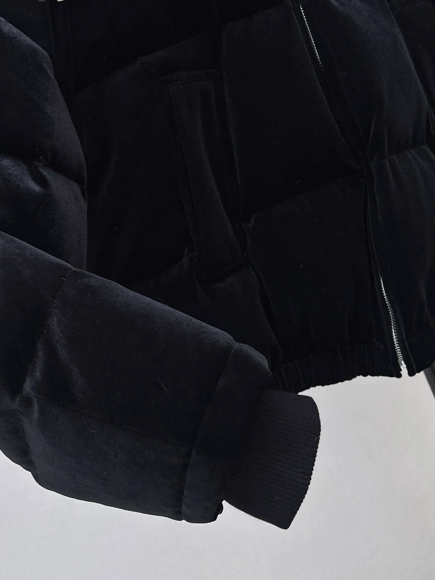 Gucc 25fw velvet down jacket