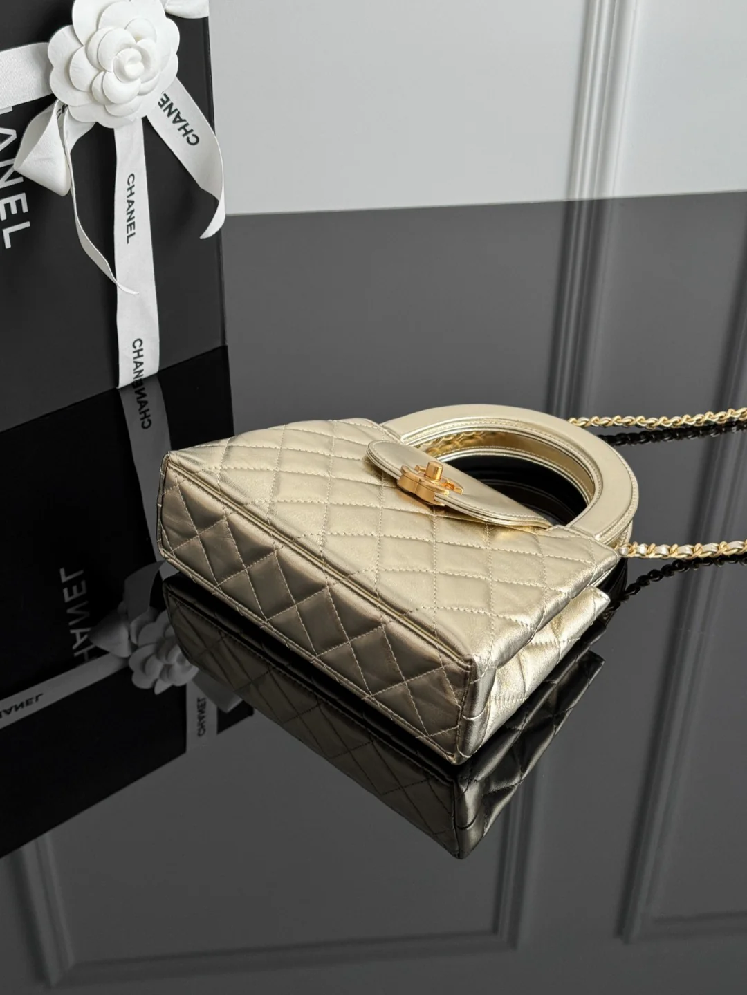 Chan 25A kelly bag with chain