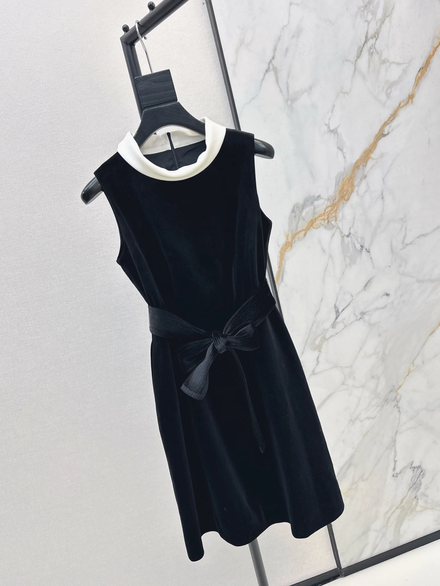 CD 26ss velvet dress