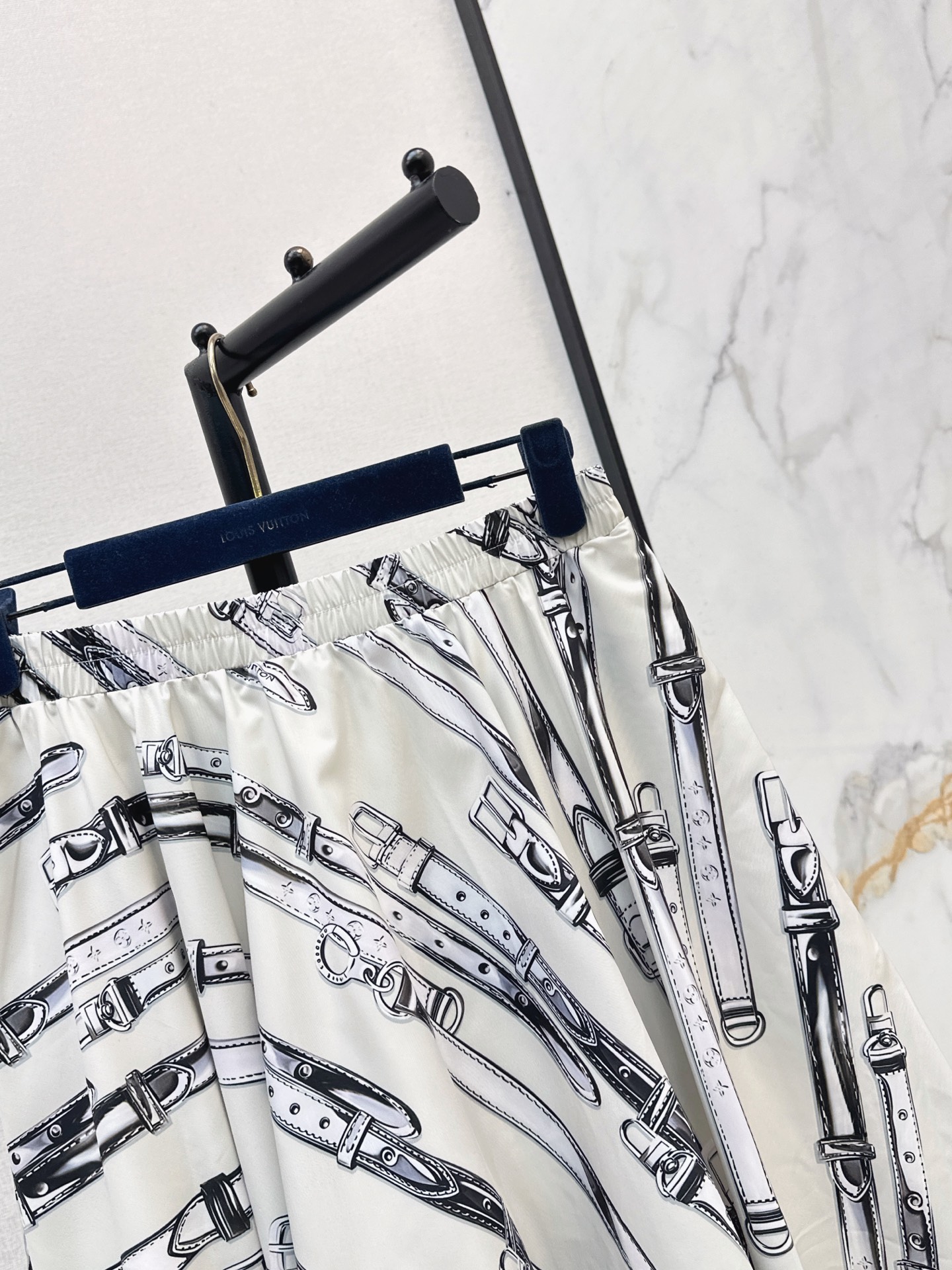 Loui 26ss asymmetrical skirt