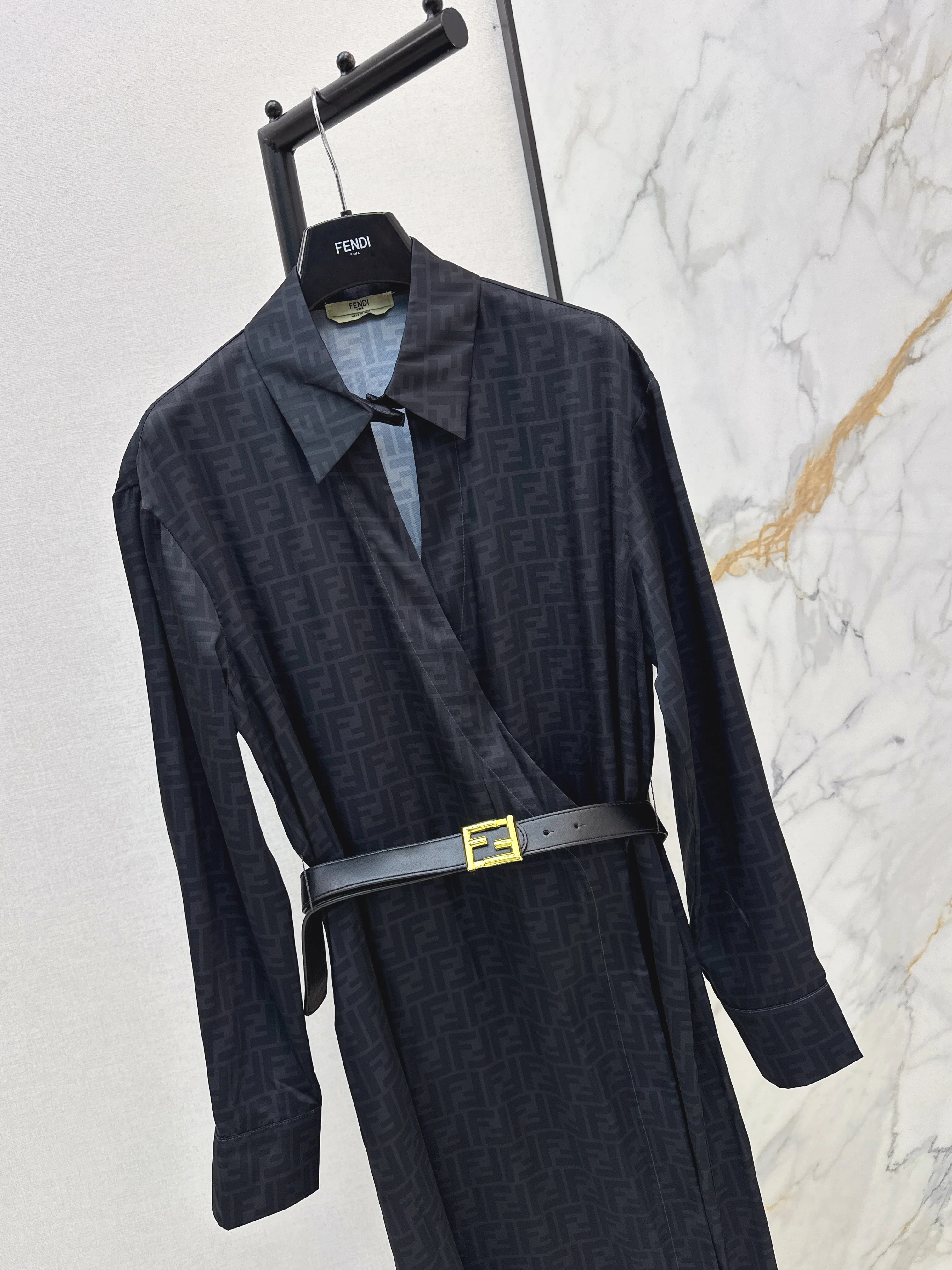 Fend 26ss silk dress with belted