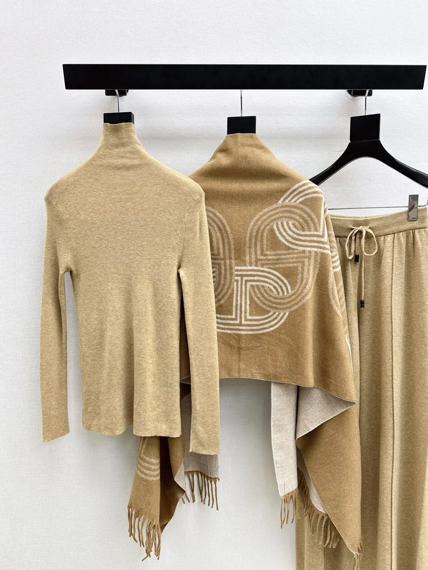 Herm 26ss knit outfit sets basic tee+pant+shawl