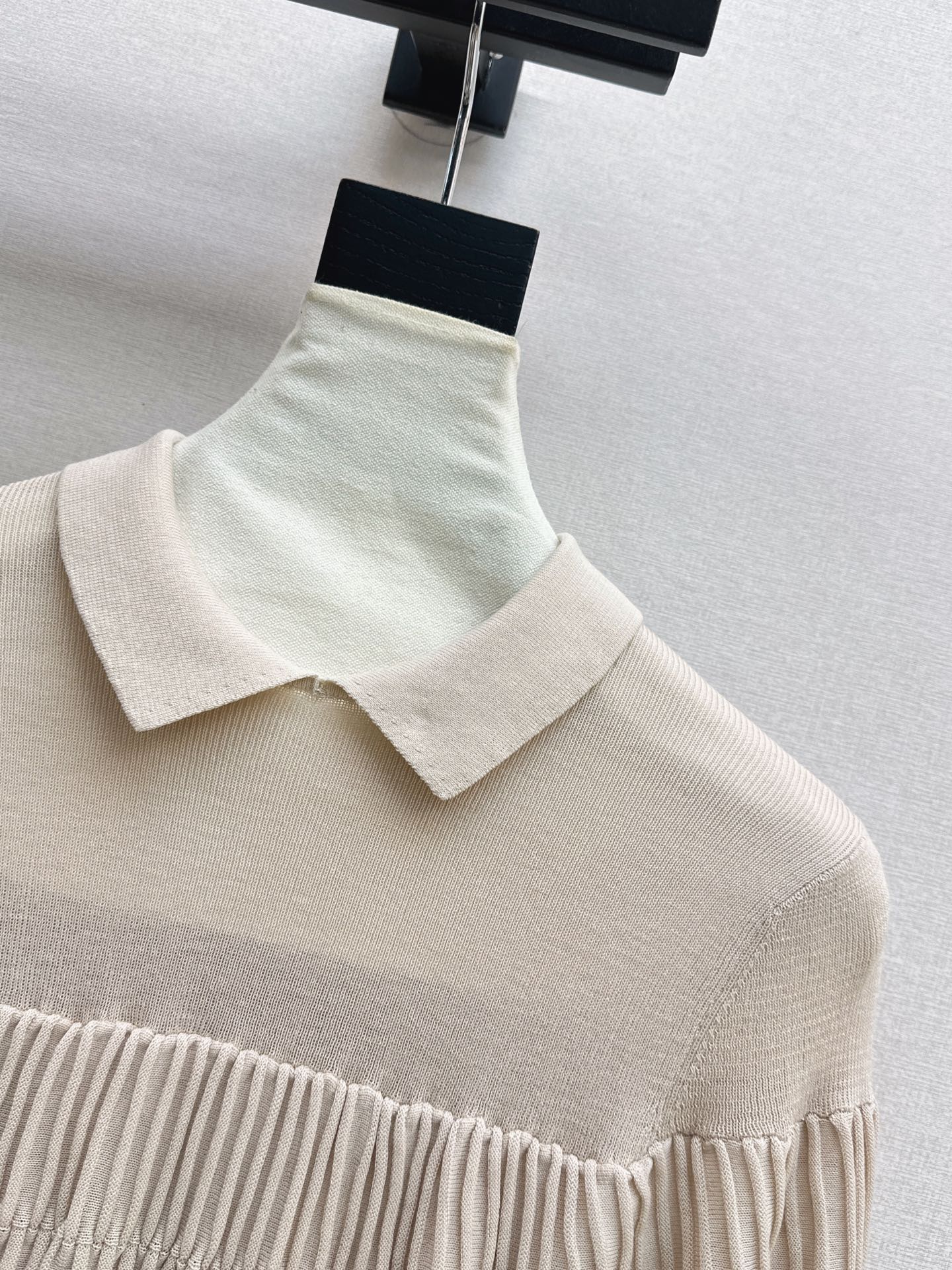 Miu 26ss cape knitswear