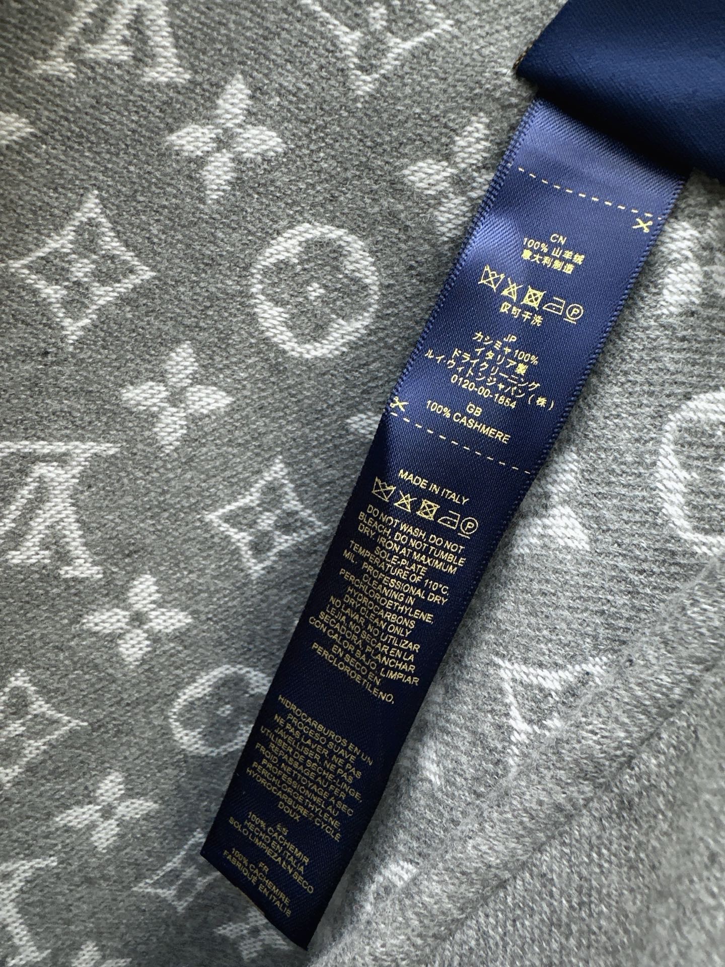 Loui 25fw wool shawls