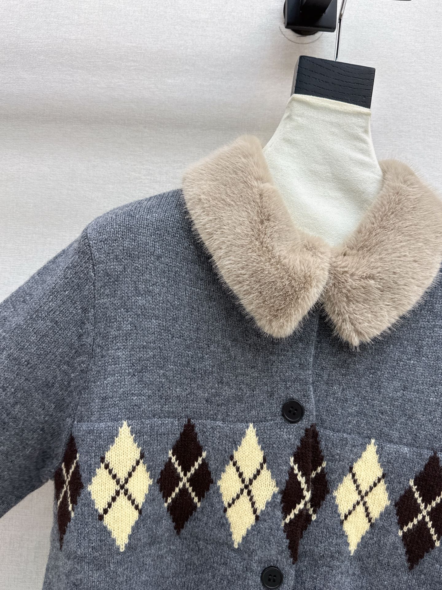 Miu 26ss wool cardigan