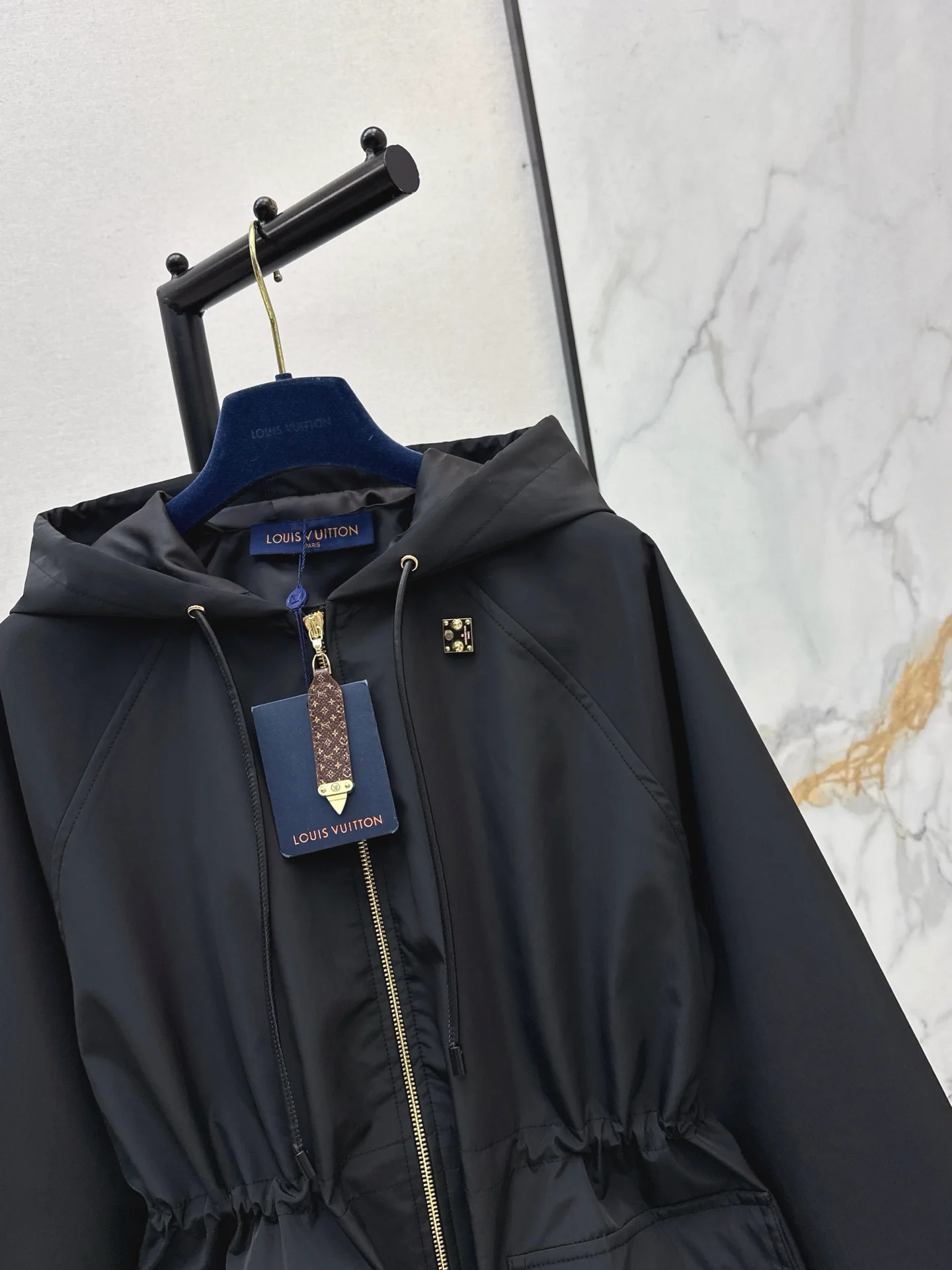 Louis 25fw drawstring hooded jacket
