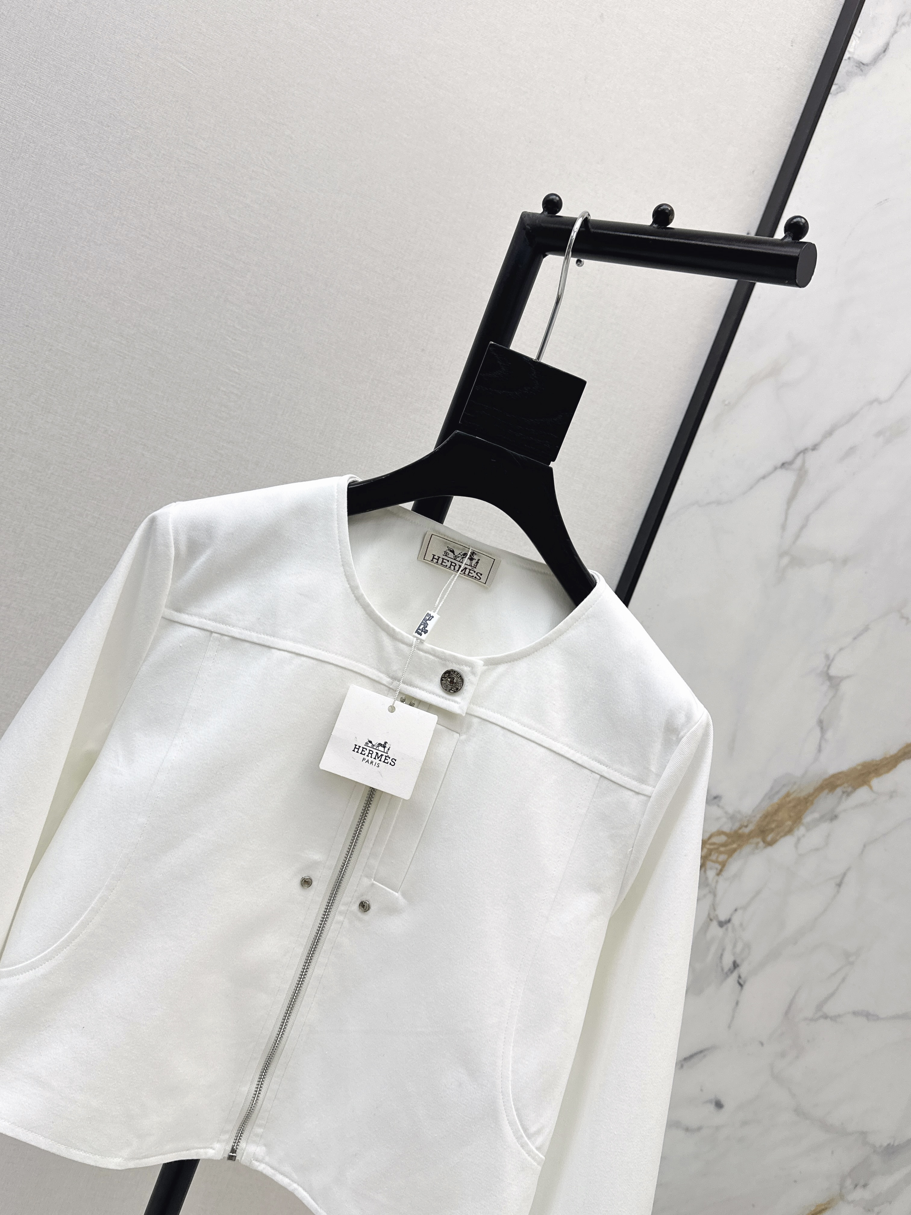 Her 26ss zip-up jacket