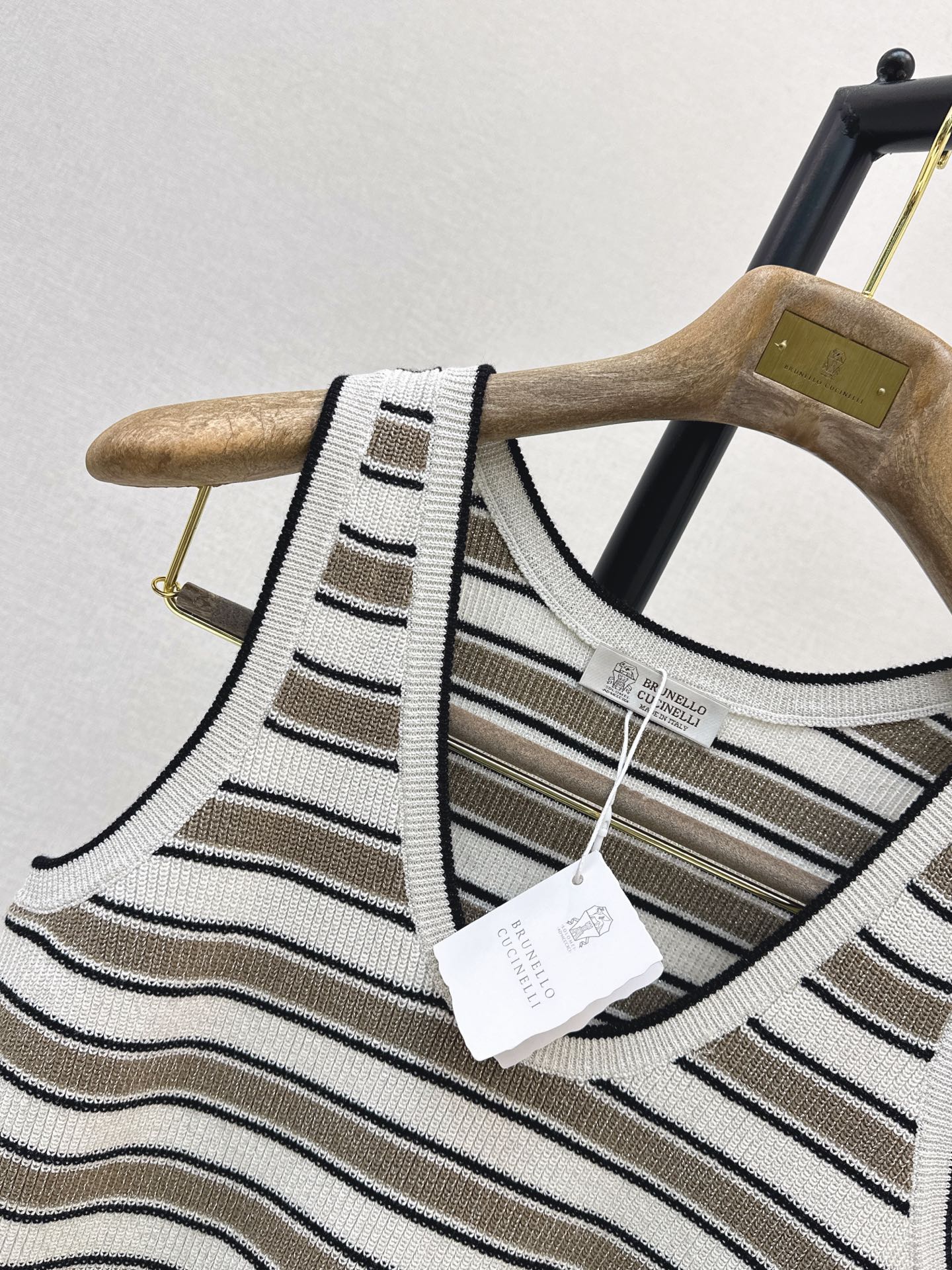 Brun 26ss sleeveless stripe vest