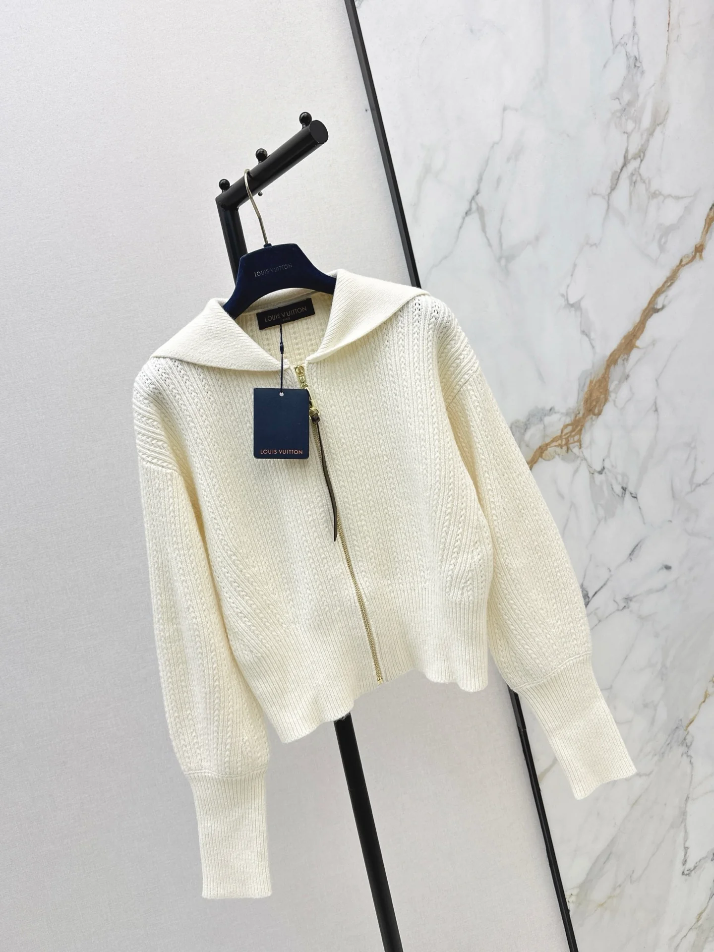 Louis 25fw zip-up knit jacket