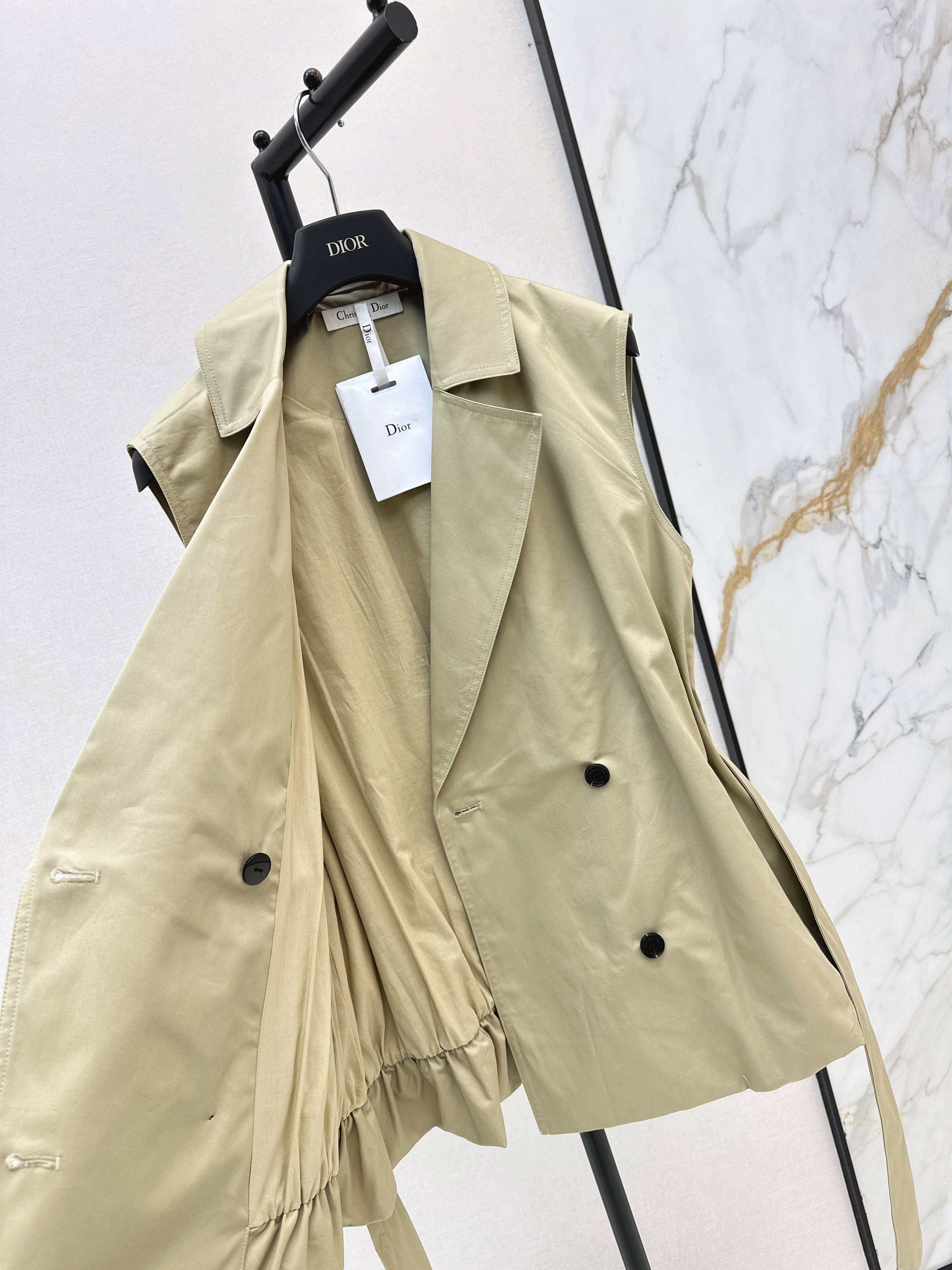 CD 26ss sleeveless belted trench vest