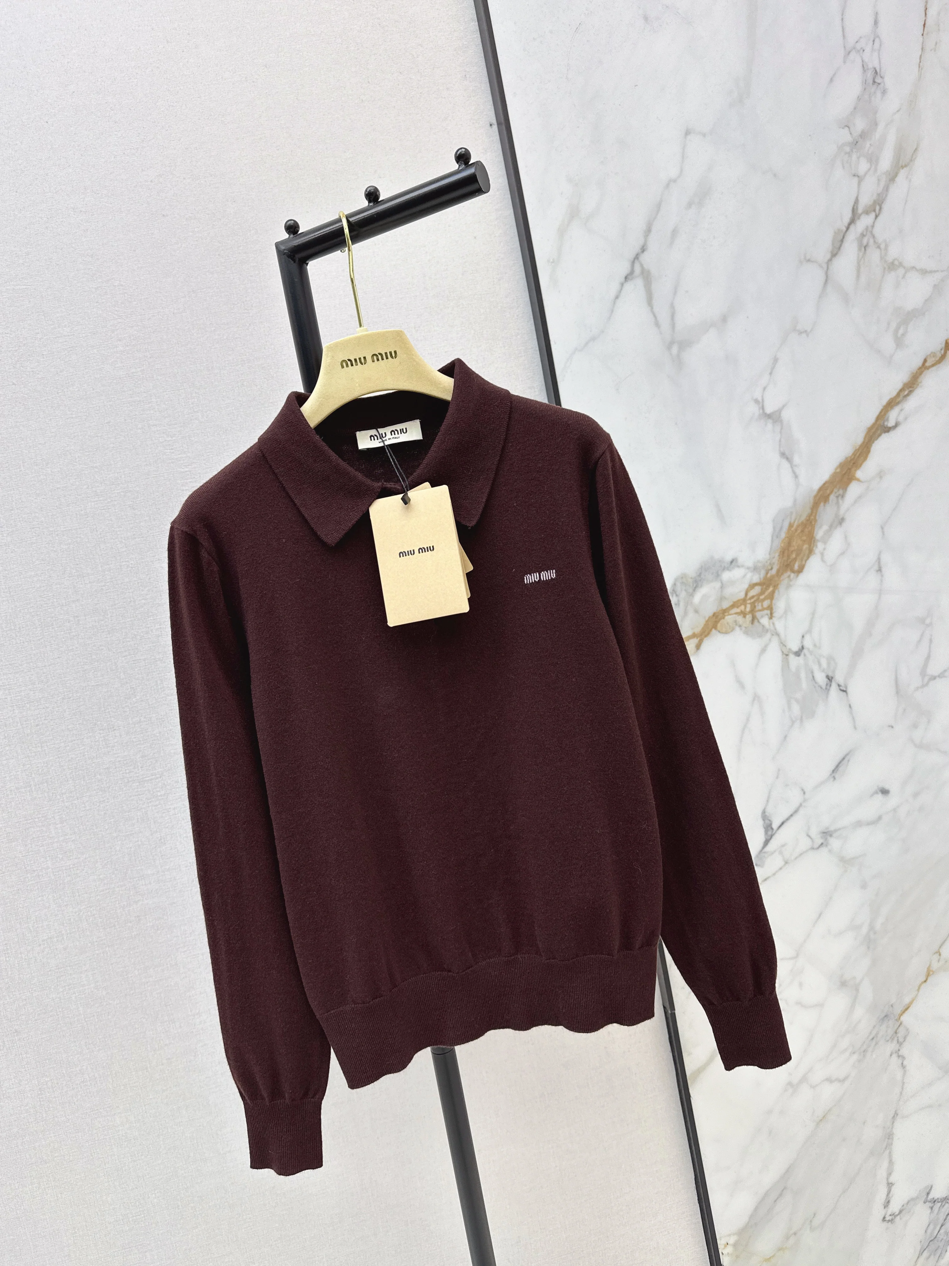 Miu 26ss embroidery sweater
