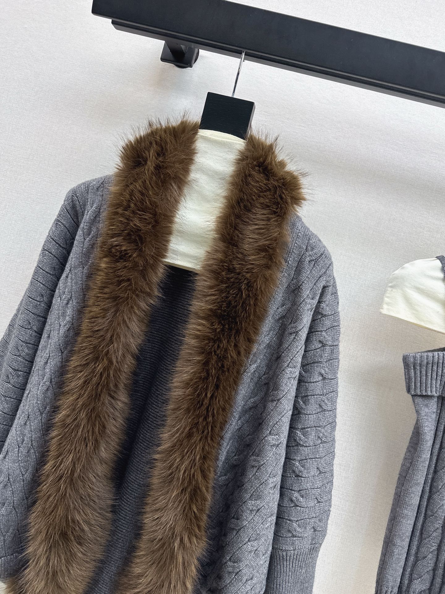 Miu 25fw knit tank top cardigan