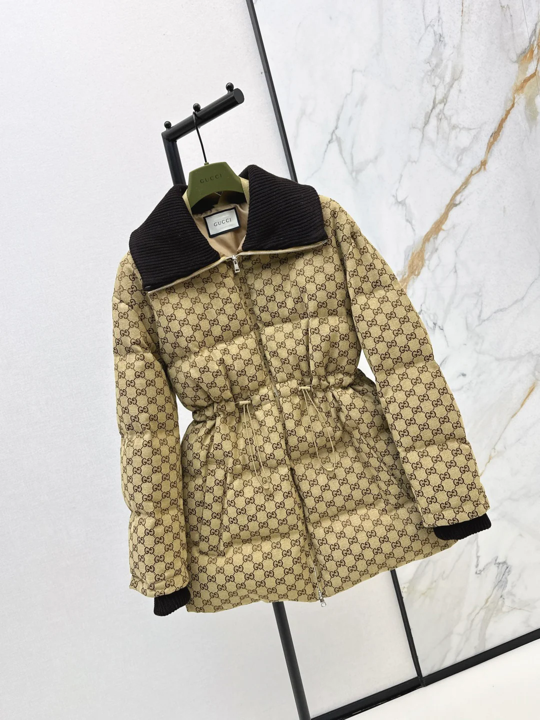 Guc 25fw down jacket