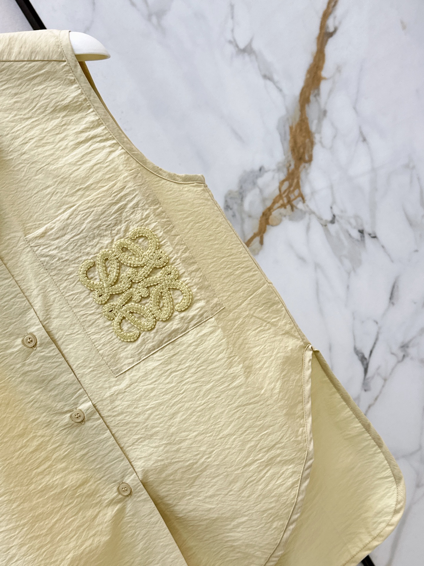 Loe 26ss sleeveless embroidery shirt