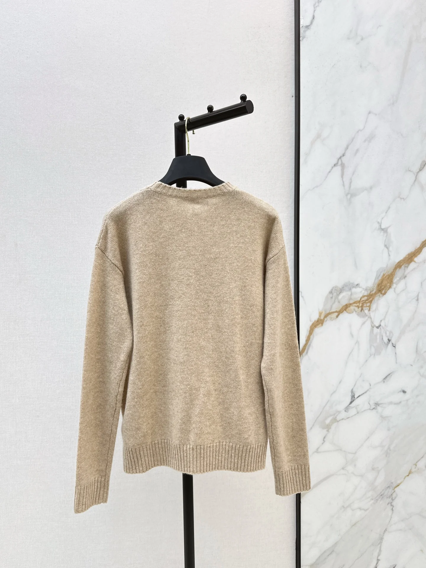 Louis 26ss embroidery cashmere sweater