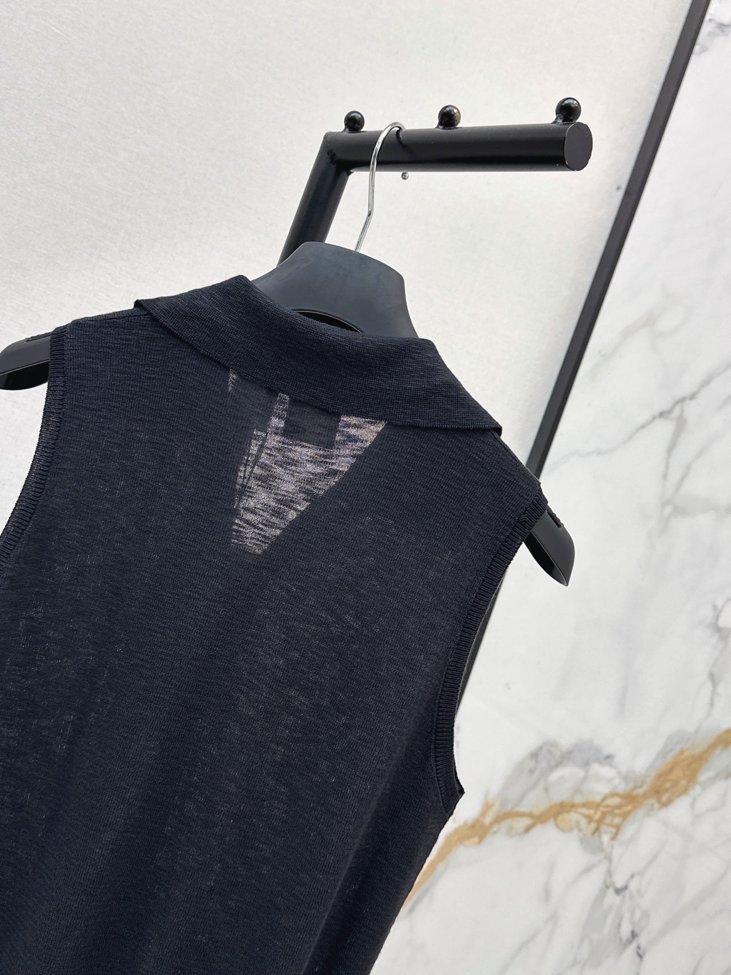 CD 26ss sleeveless knitwear