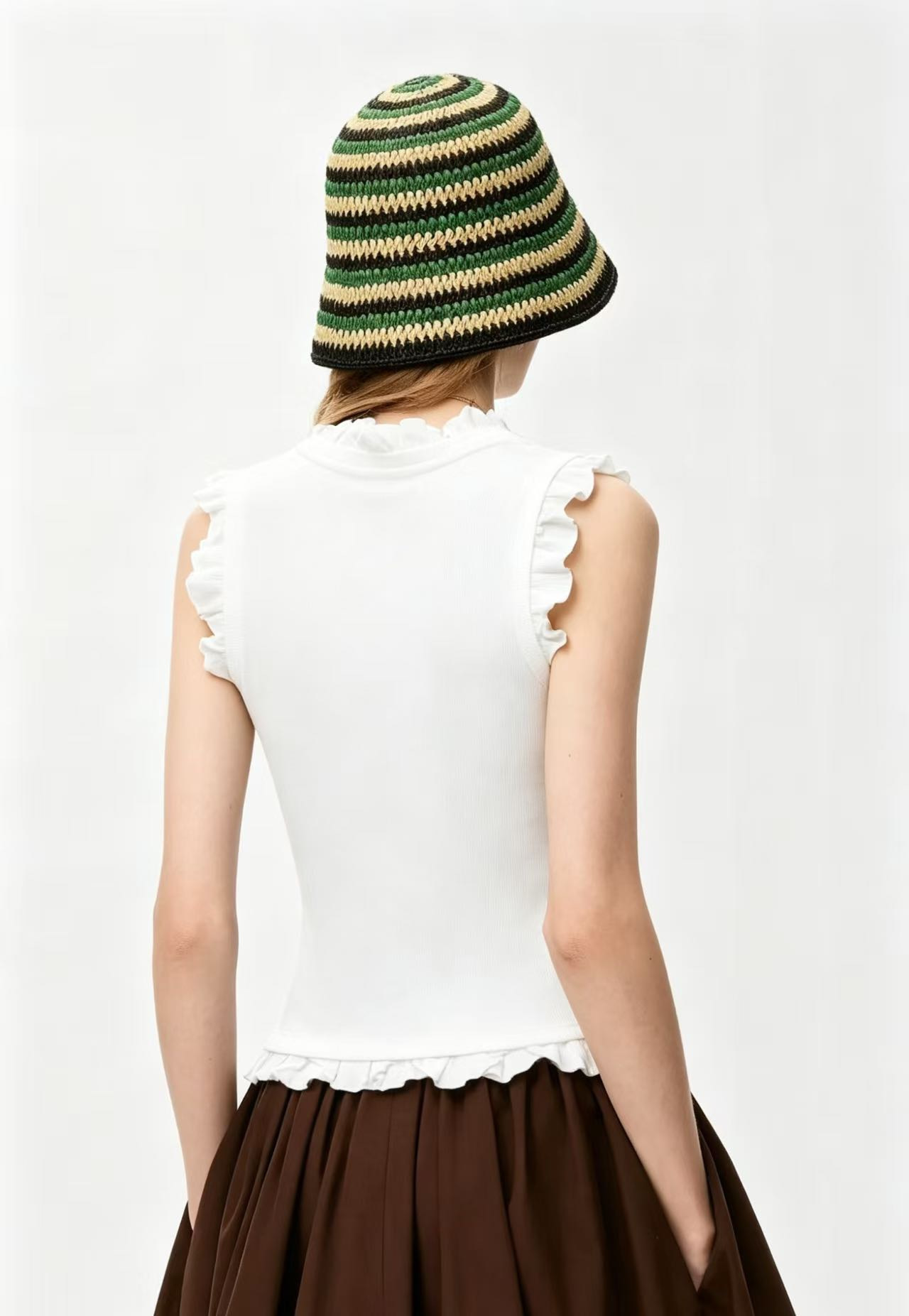 Loe 26ss ruffle vest