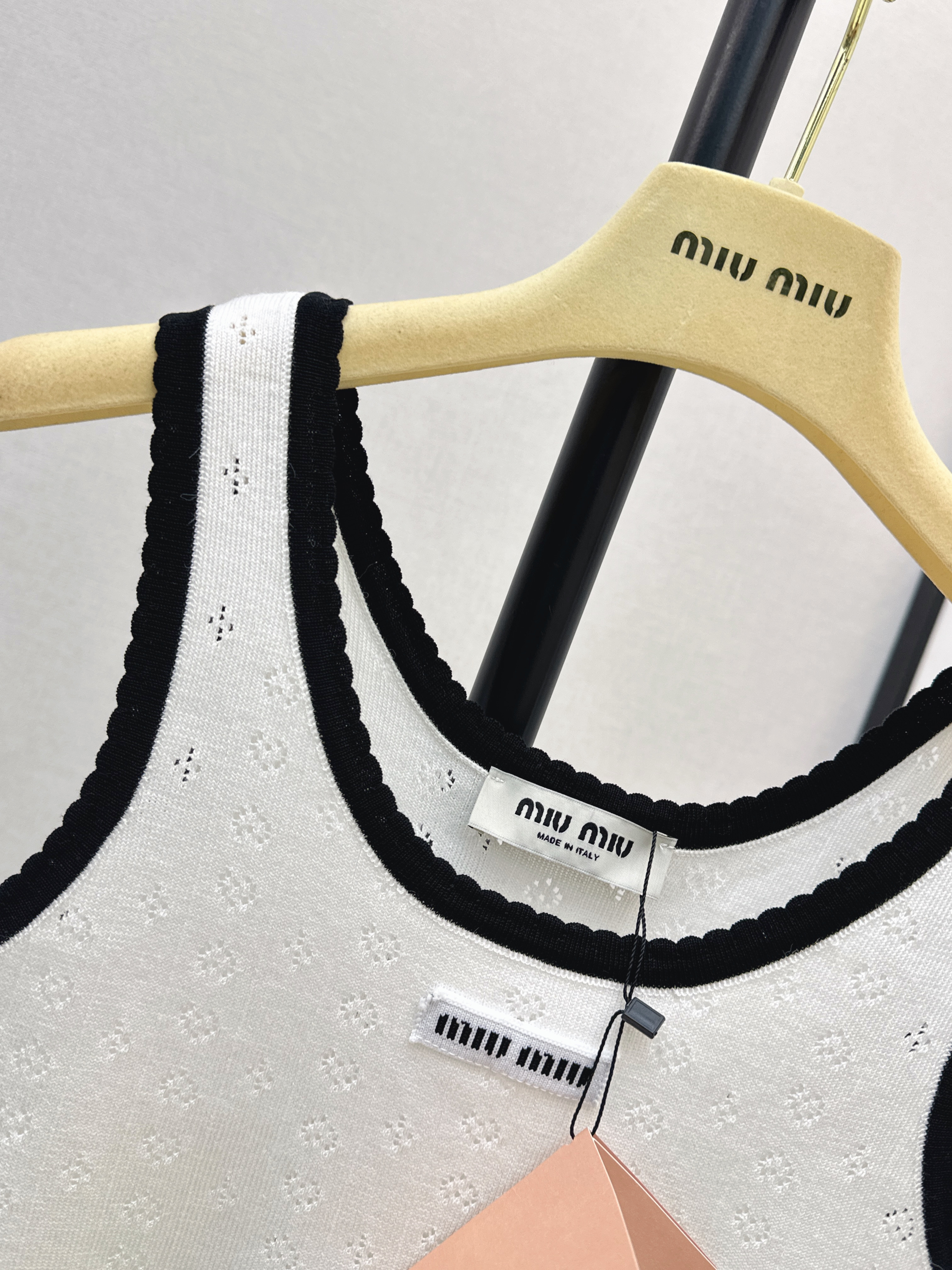Miu 26ss knit crop vest