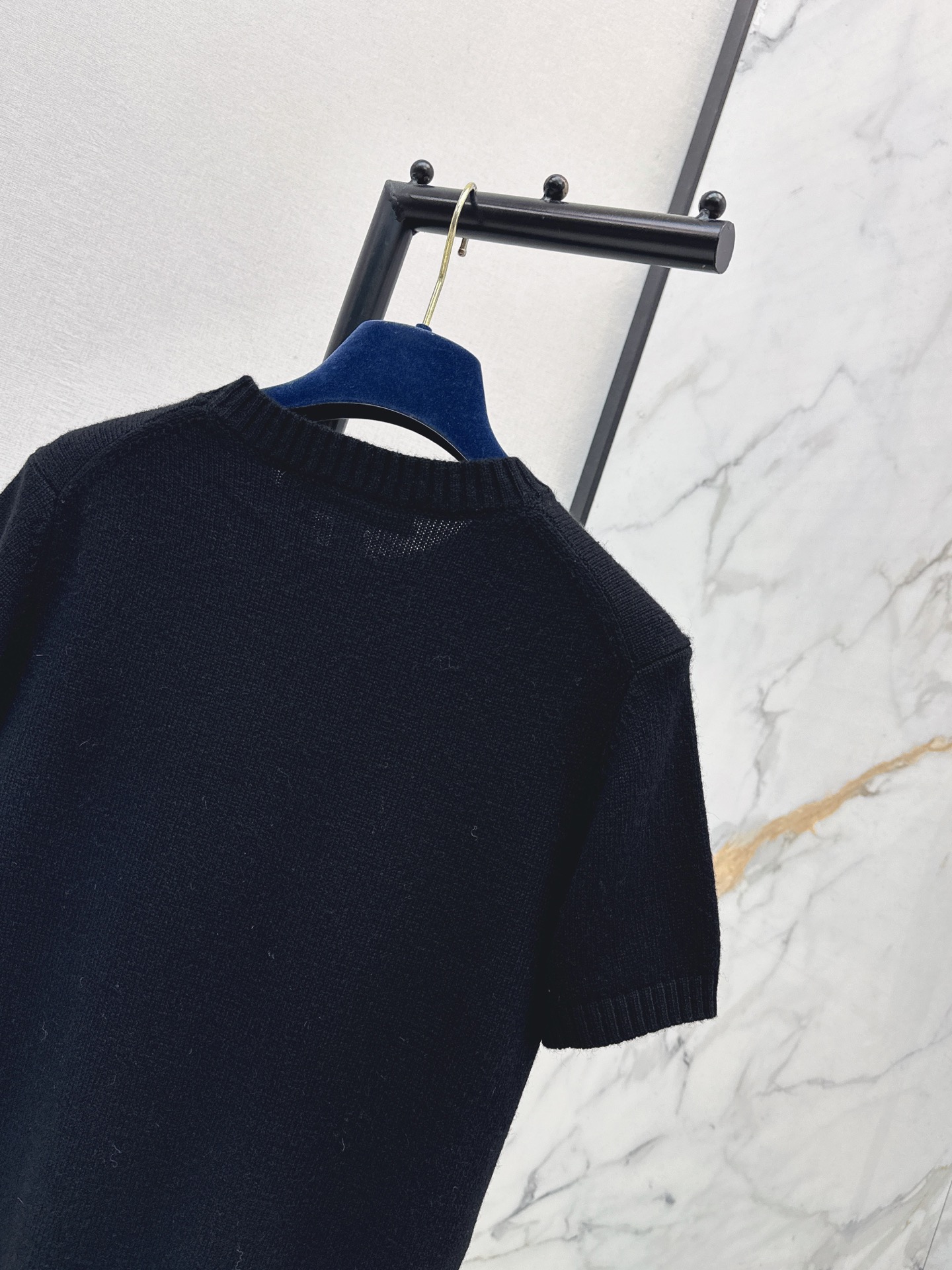 Loui 26ss embroidery knit sweater