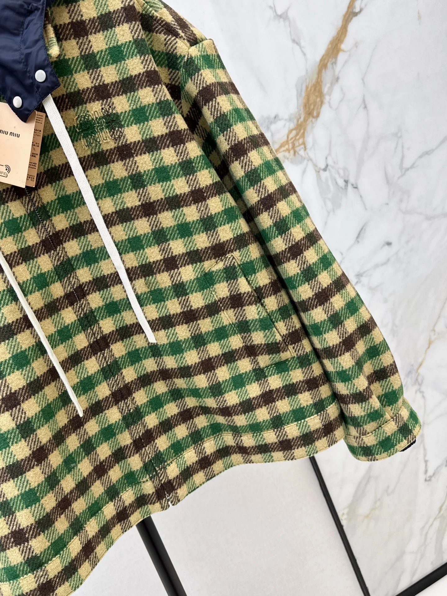 Miu 25fw hooded plaid jacket