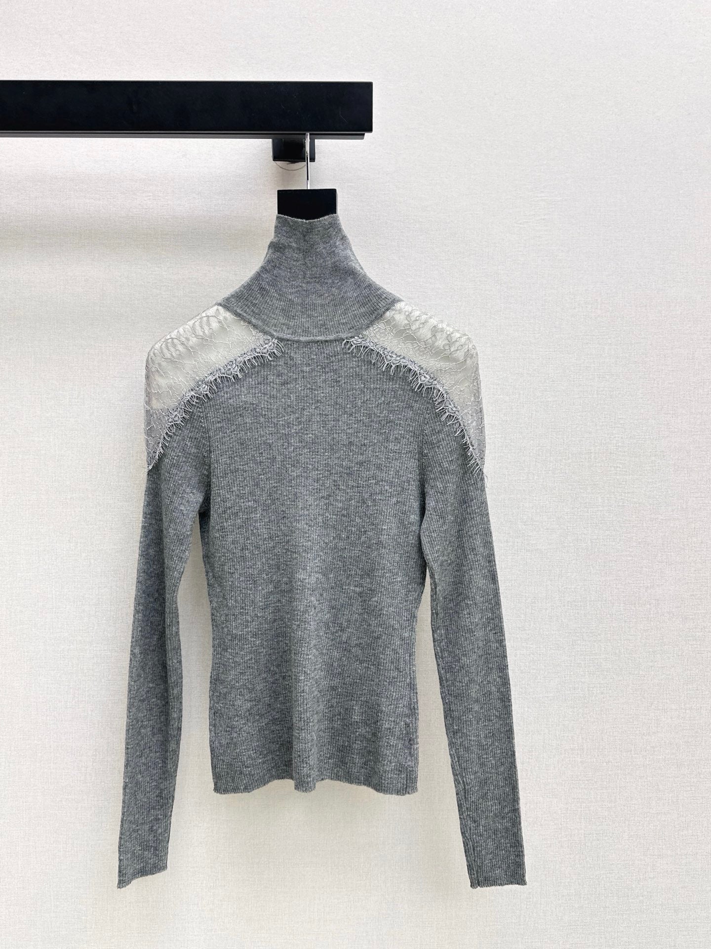 ES 25fw lace sweater