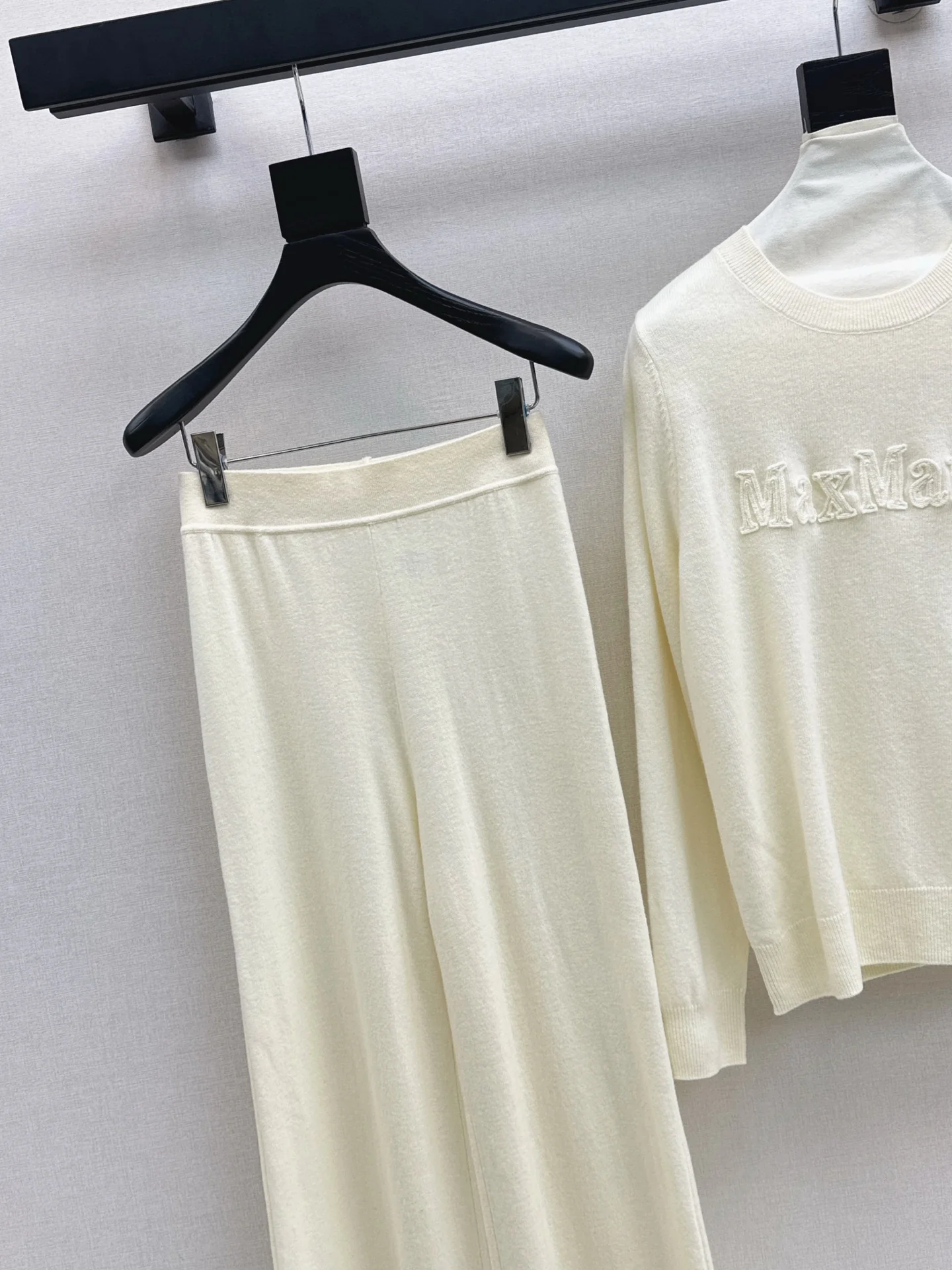 Max 25fw sweater pants set