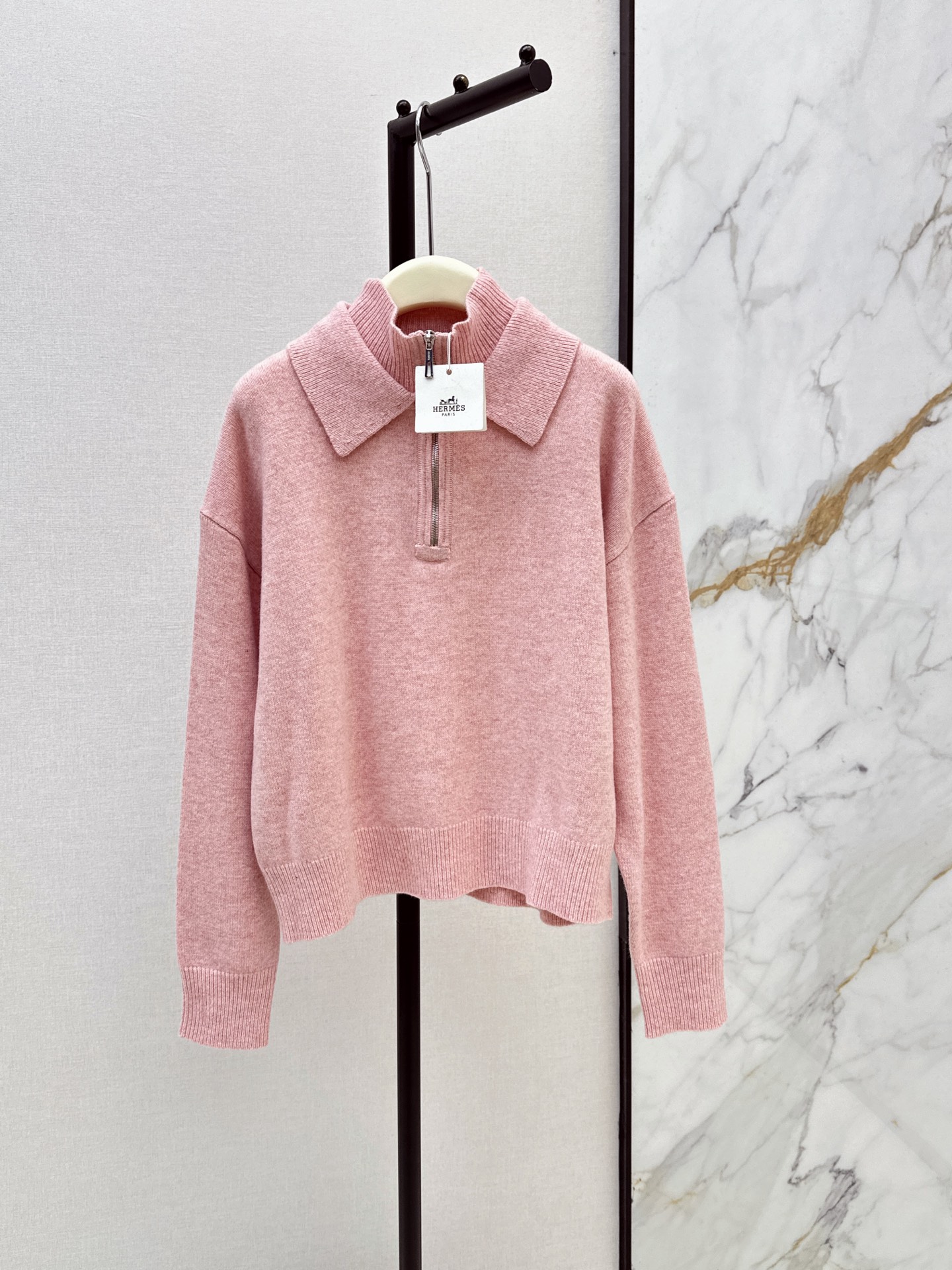 Her 26ss cashmere sweater