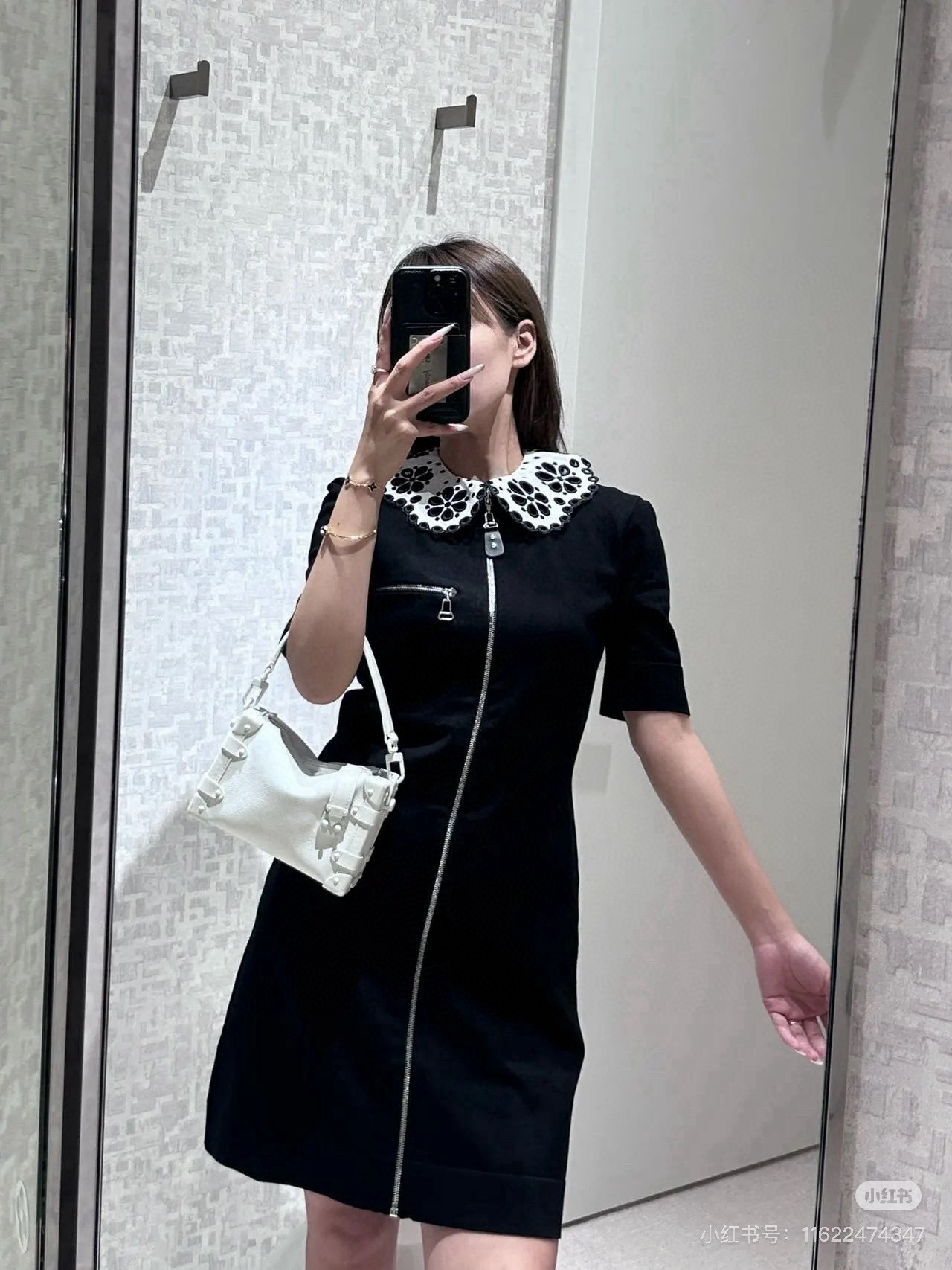 Loui 26ss peter pan collar zip dress