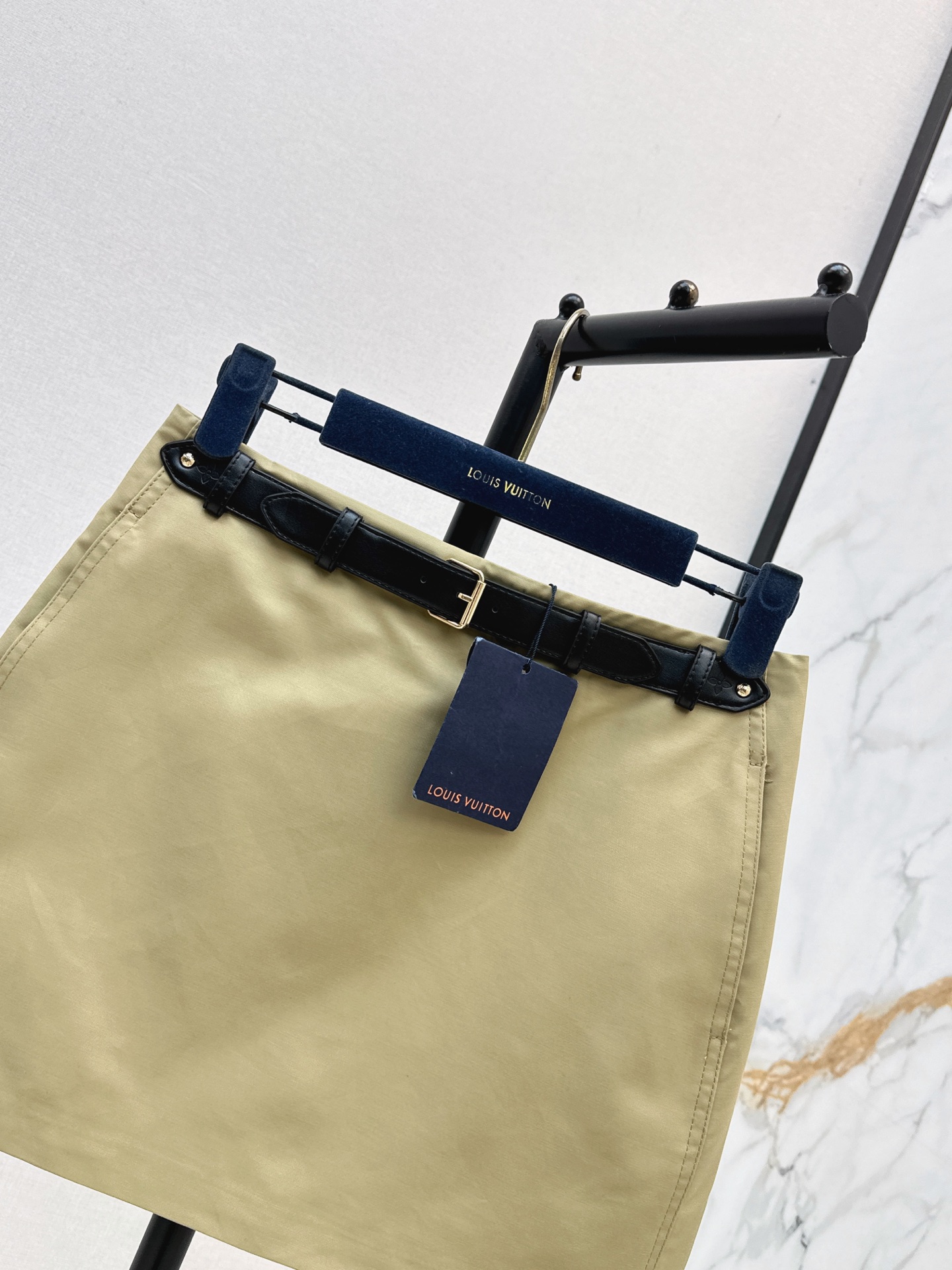 Loui 26ssbelted skirt