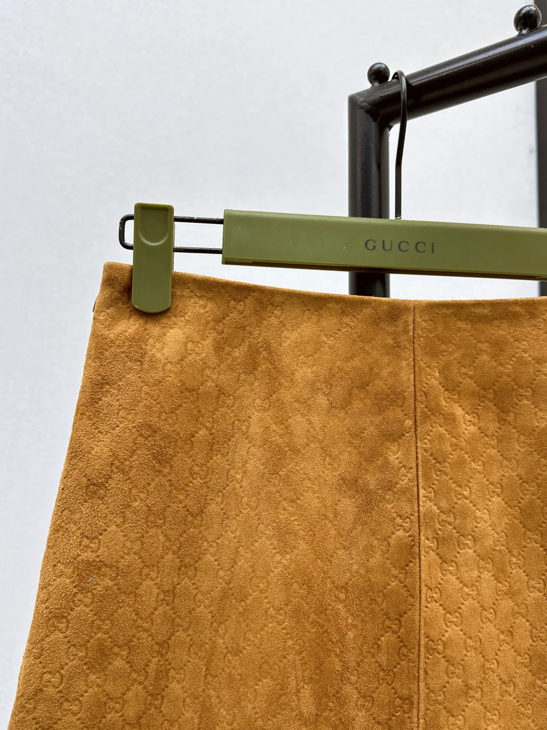 Guc 25fw suede skirt