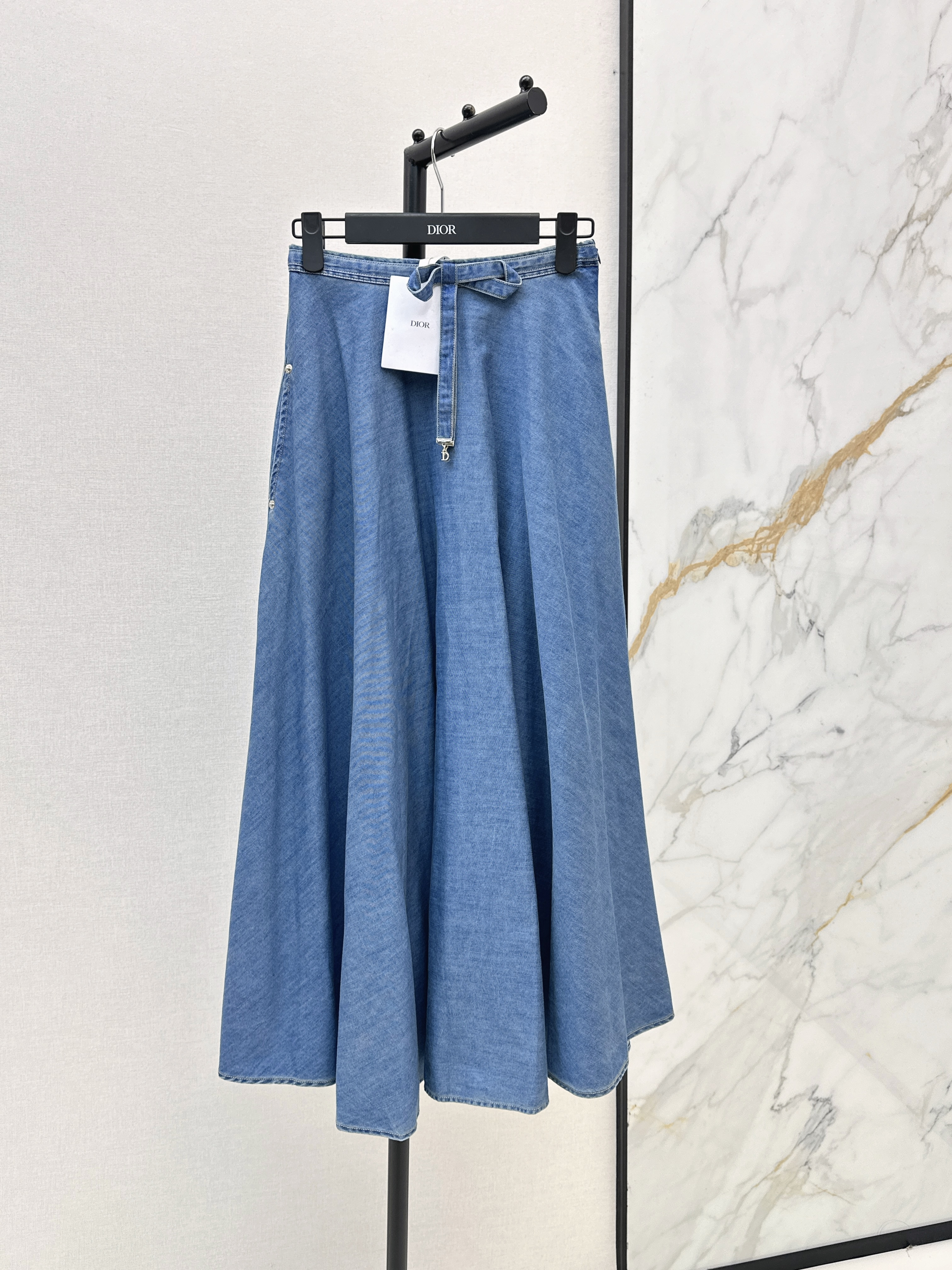 CD 26ss pleated denim skirt