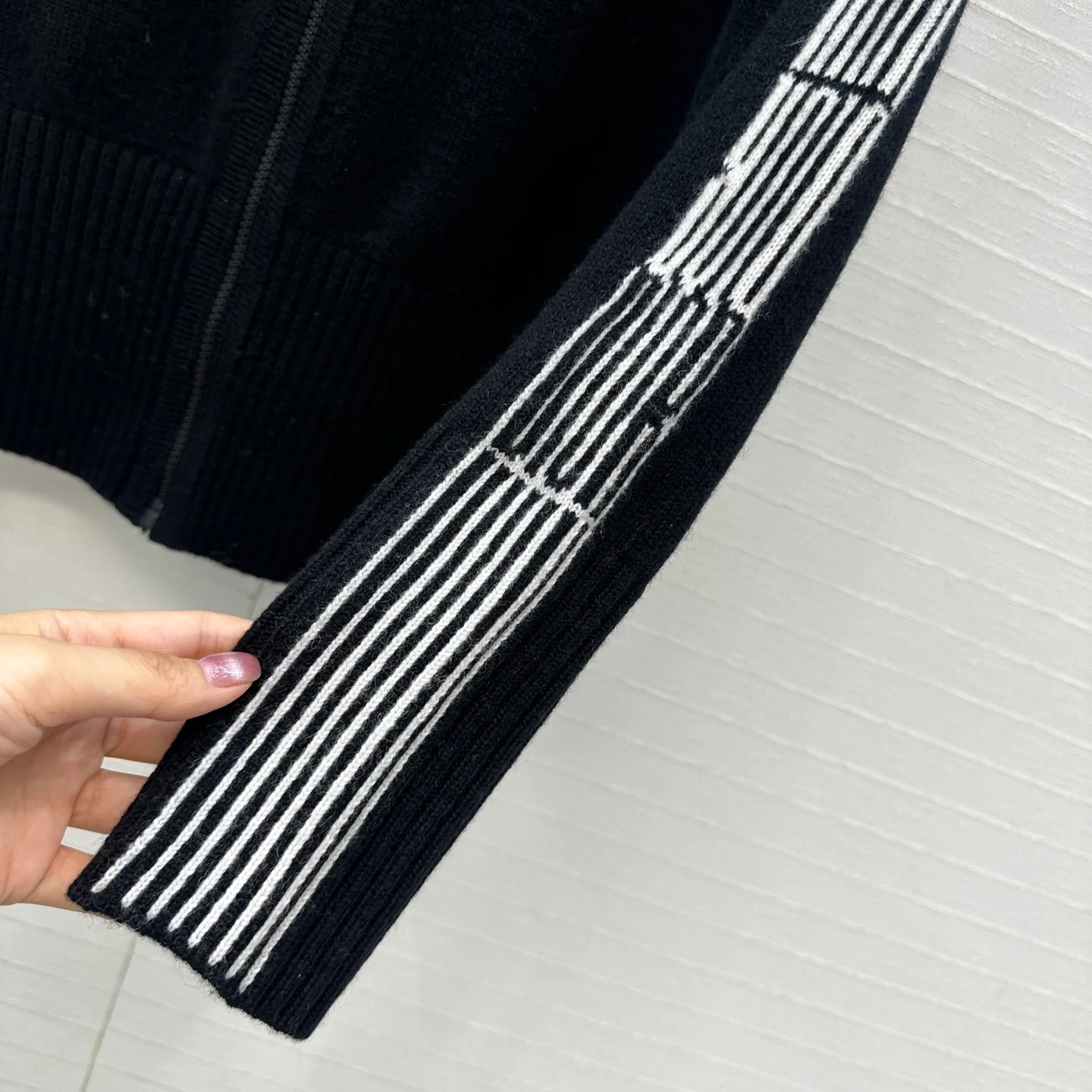 CD 25fw cashmere cardigan