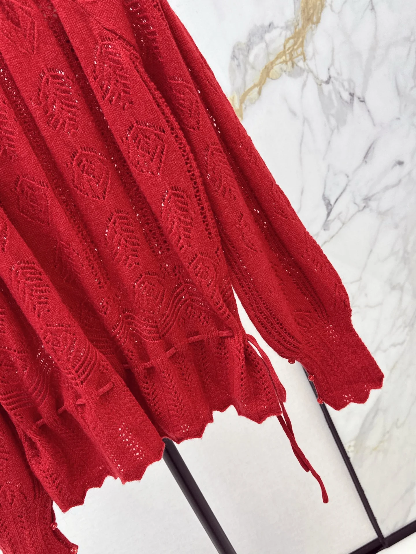 Chan 256ss drawstring sweater