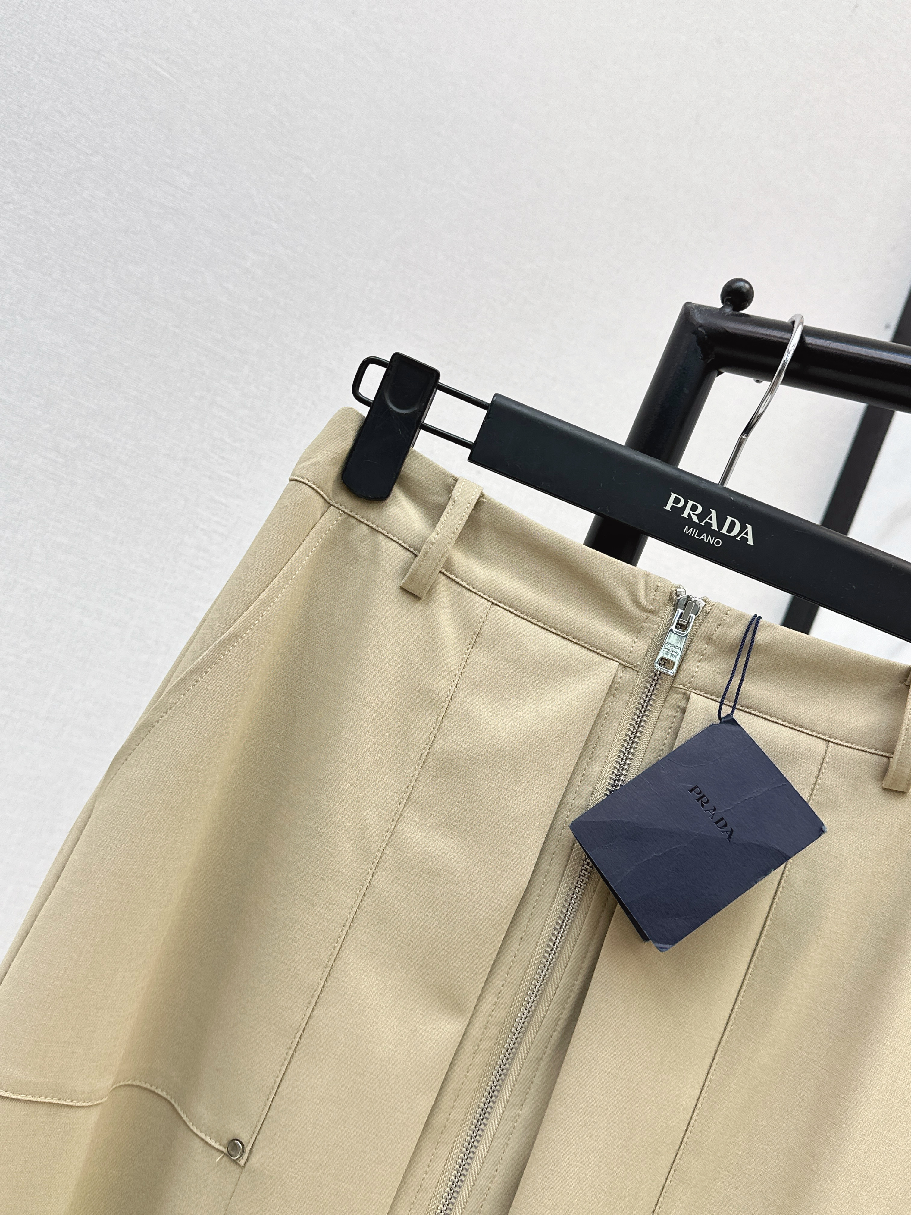 Pra 26ss zip-up skirt
