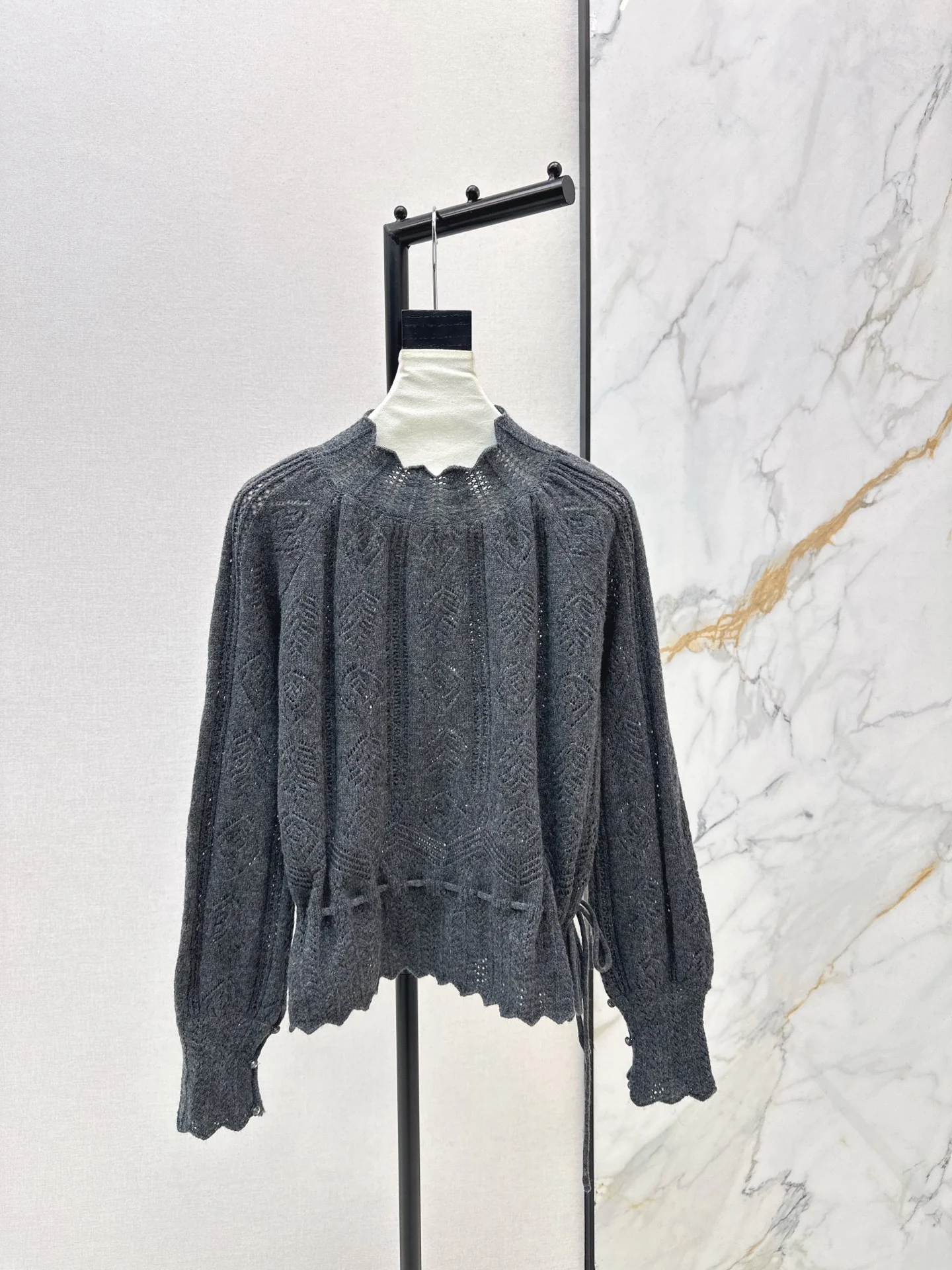 Chan 256ss drawstring sweater