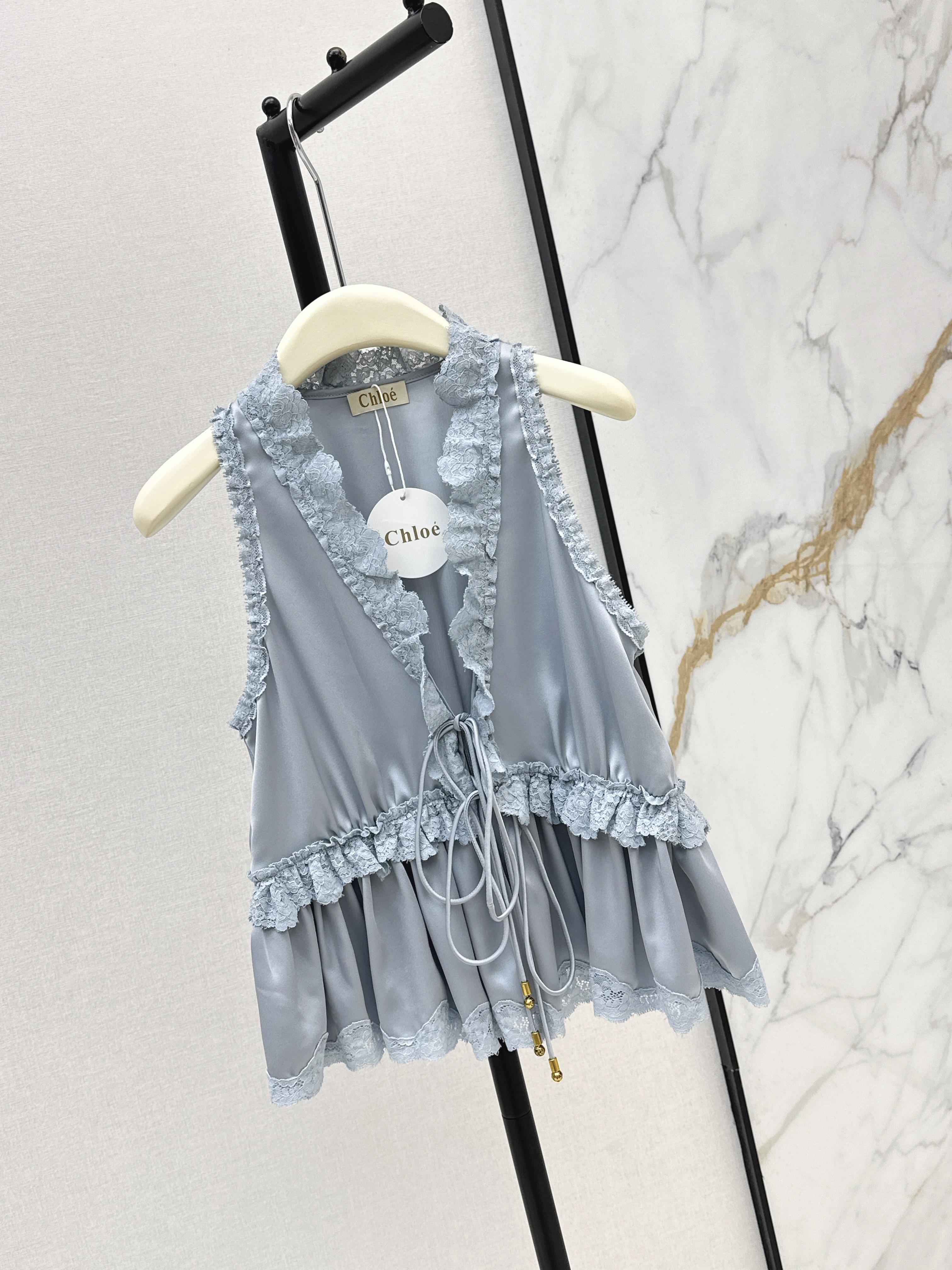 Chol 26ss lace v-neck top