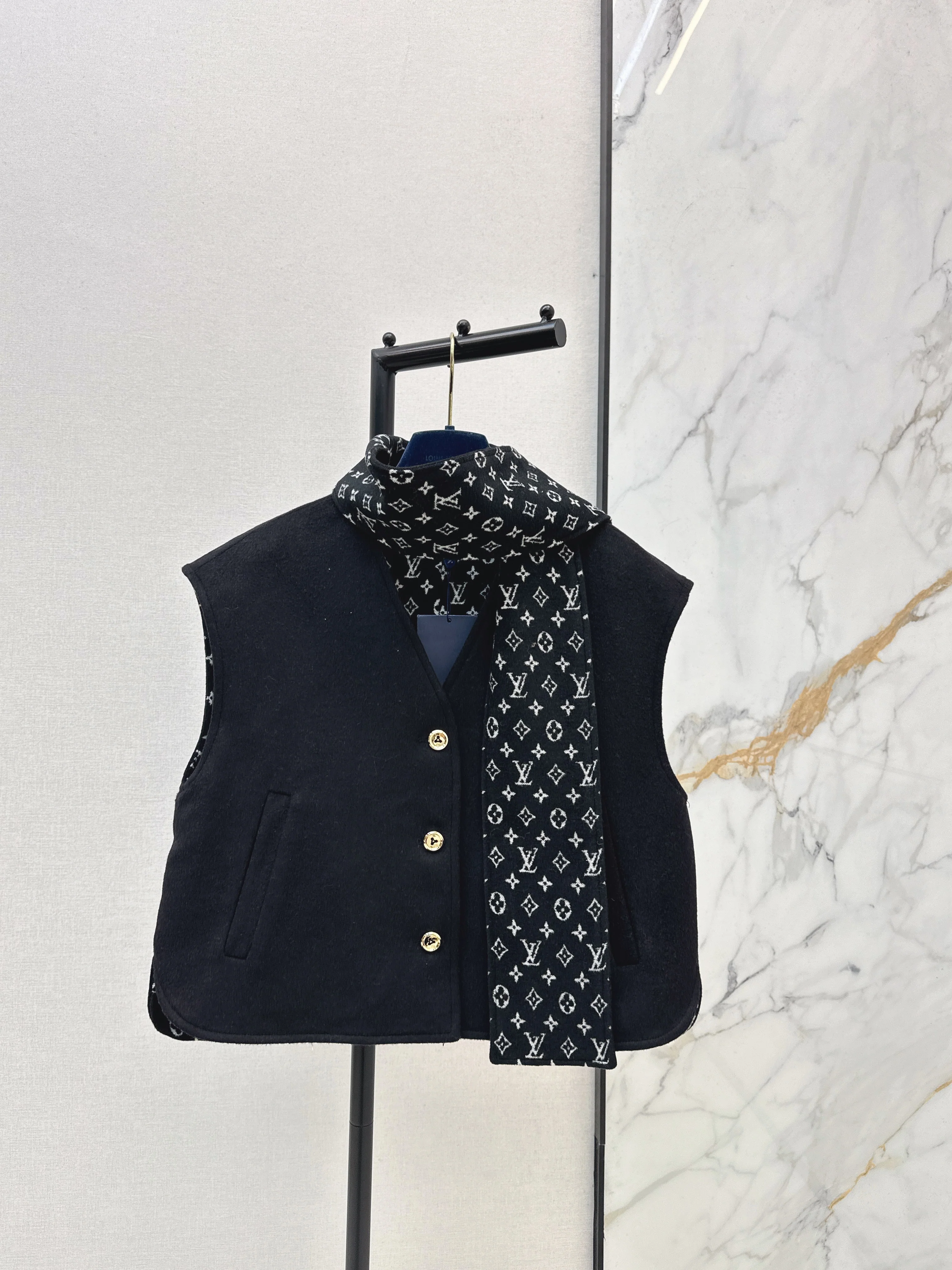 Louis 26ss scarf vest set