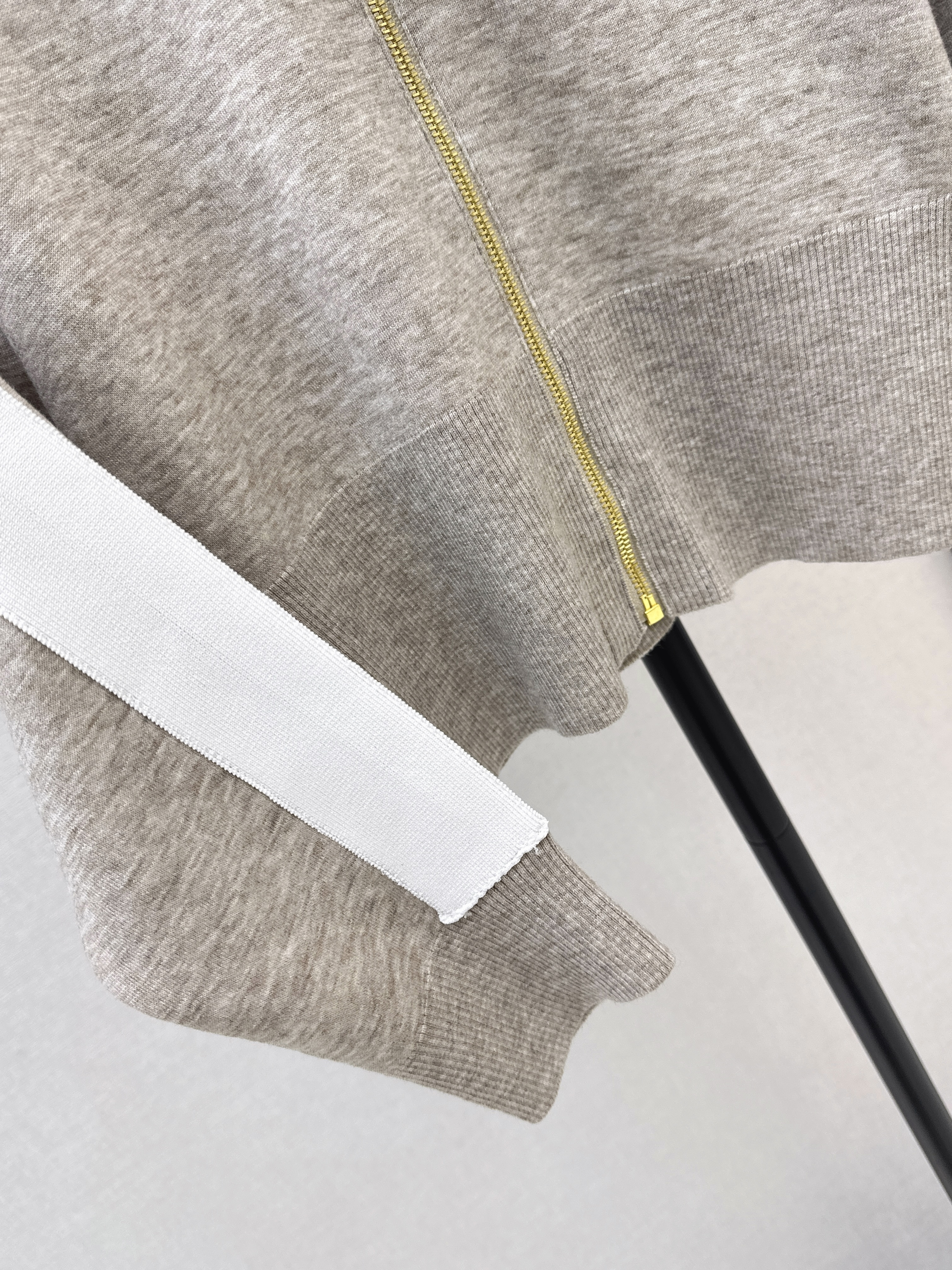 Louis 26ss stand-collar knitted jacket