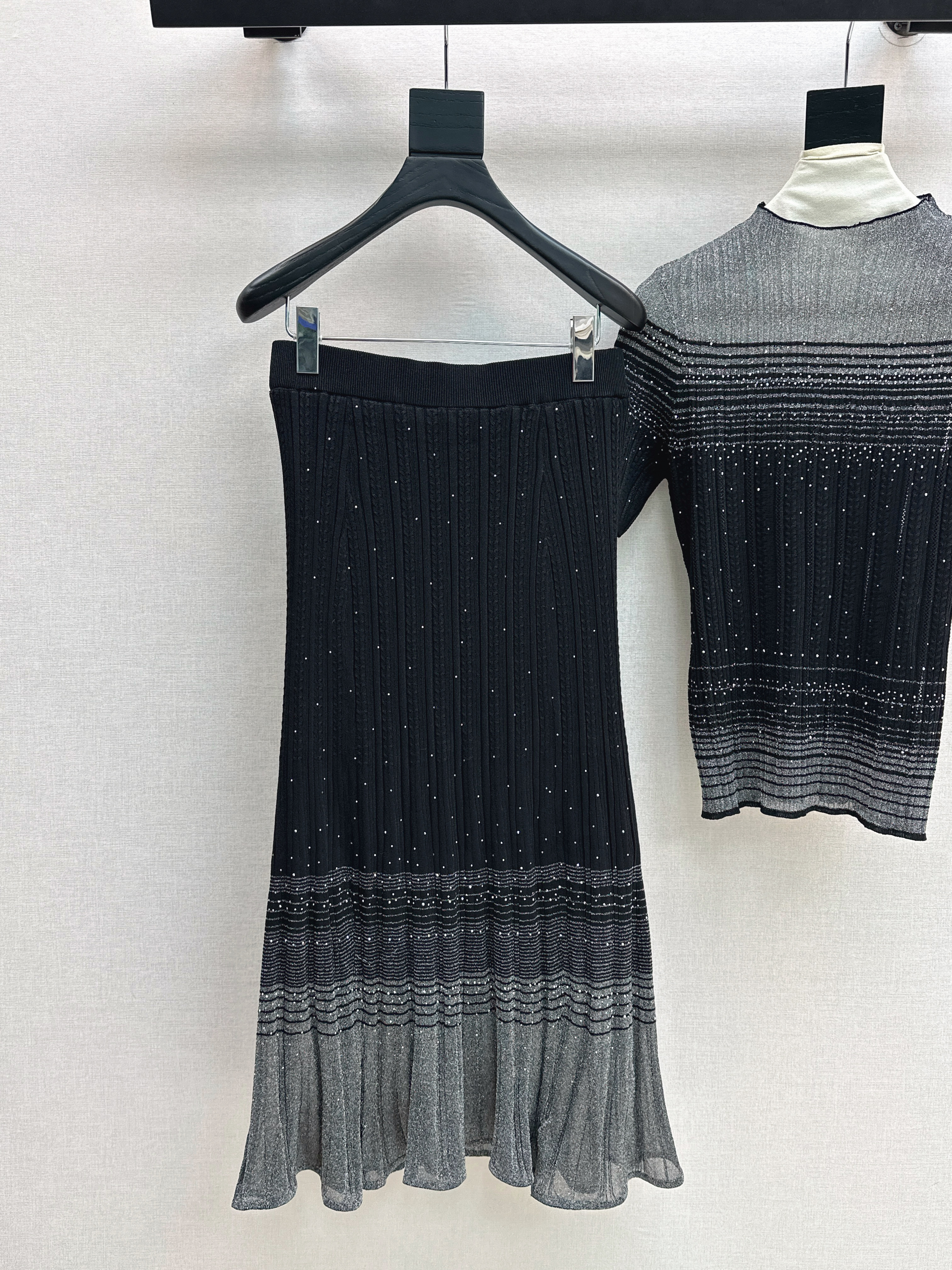 Chan 26ss omber knit top skirt set