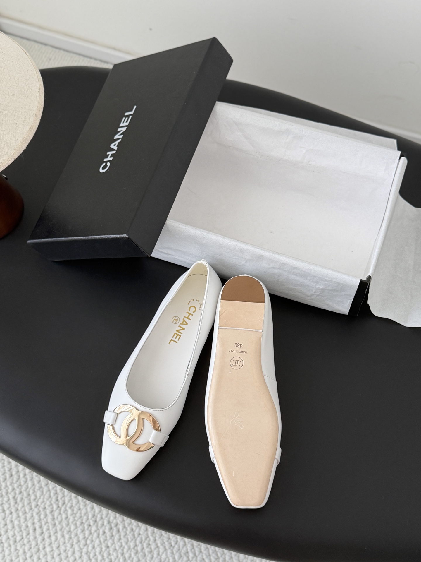 Chan 26P ballet flats