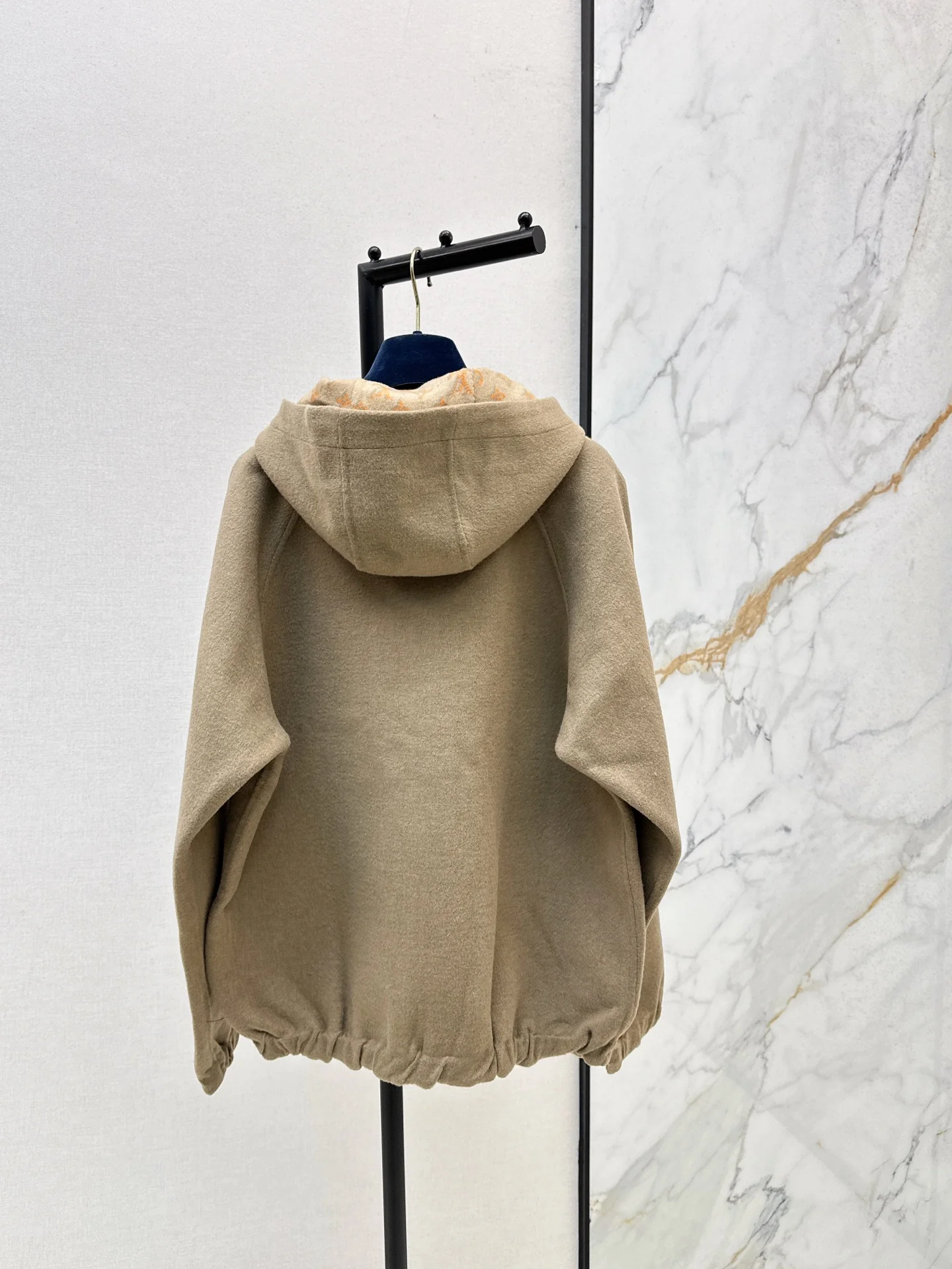 Loui 25fw reversible hooded jacket