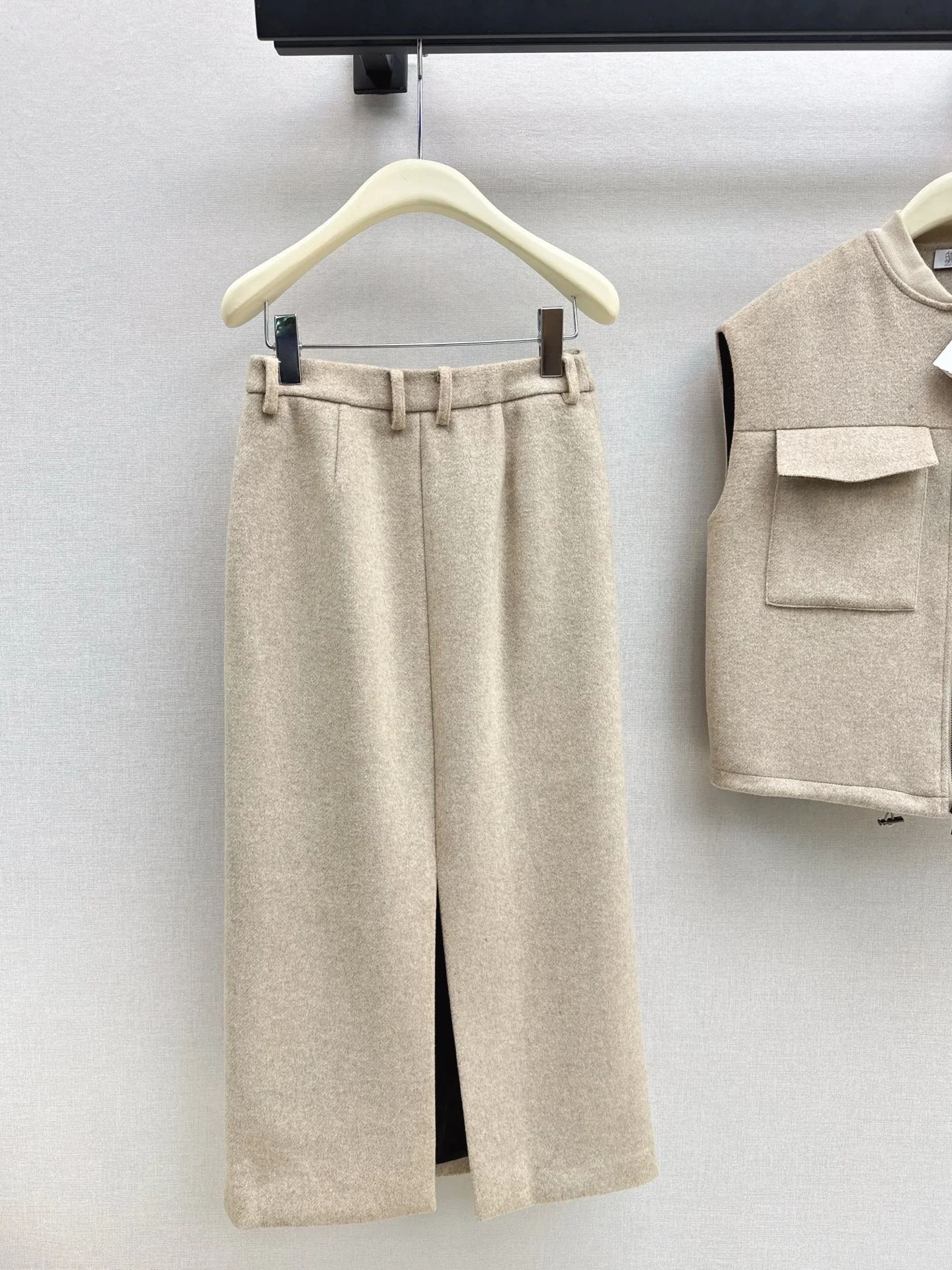 Brun 25fw woolen skirt