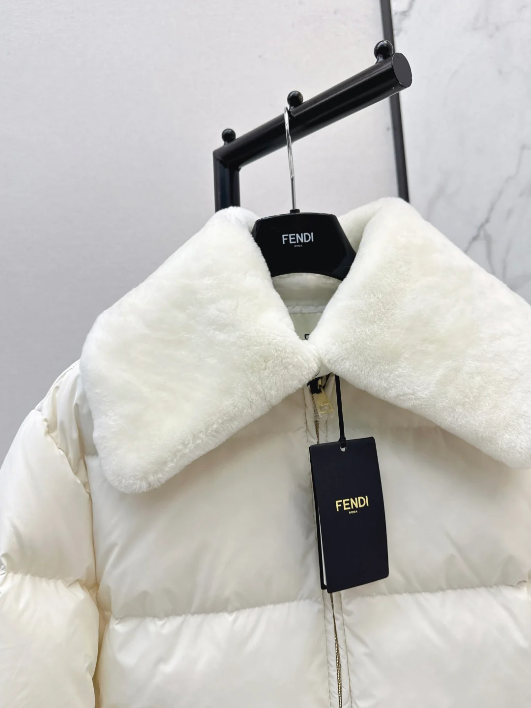 Fend 25fw down jacket