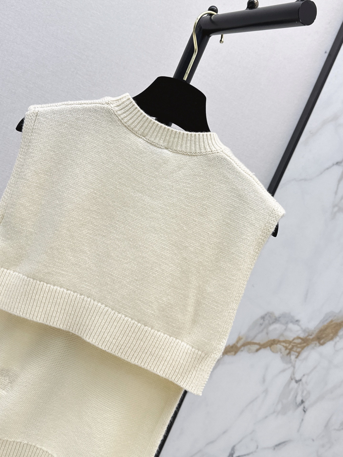 Chan 26ss knit cape