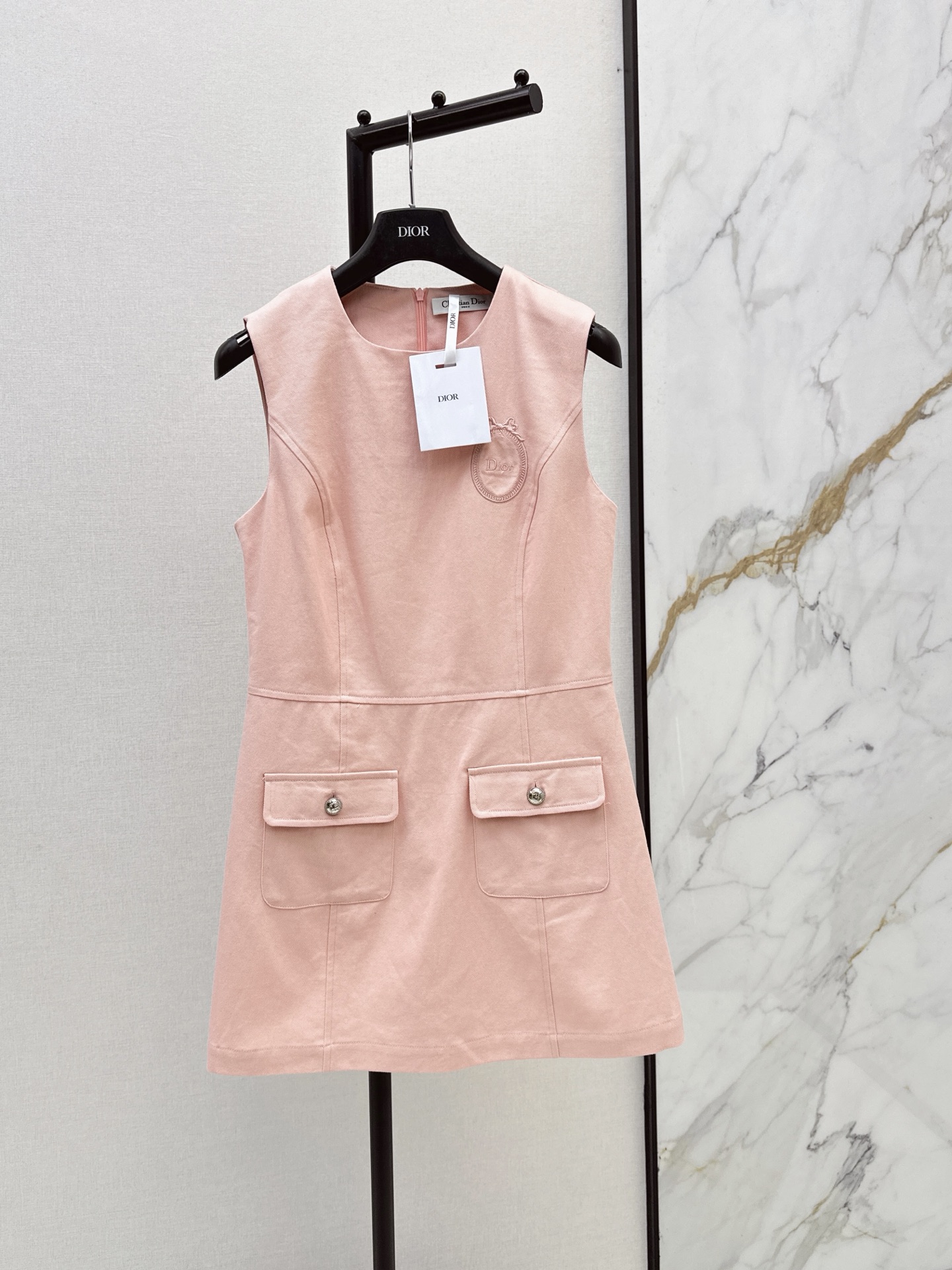 CD 26ss embroidery sleeveless dress