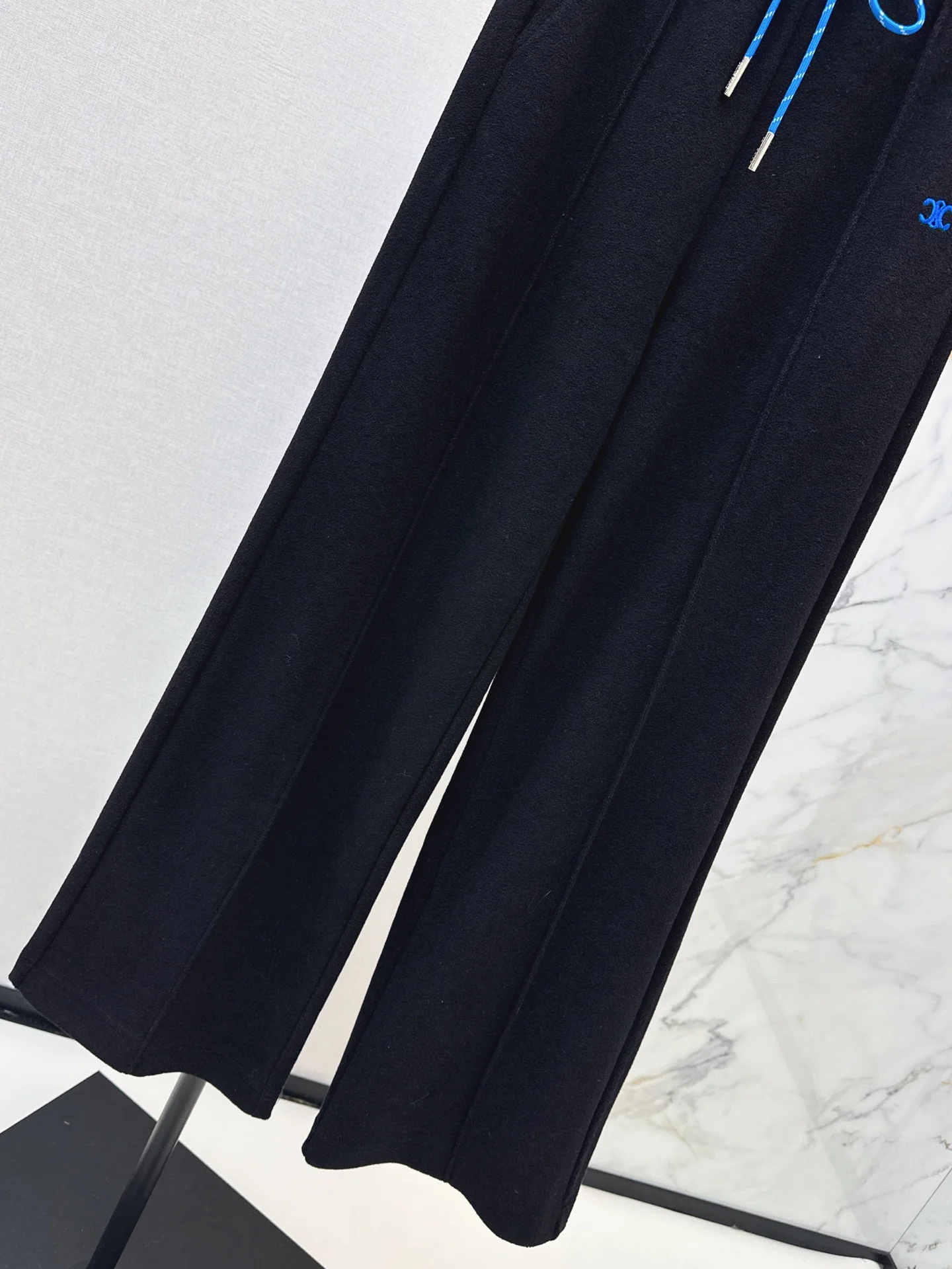 Celi 25fw straight pants